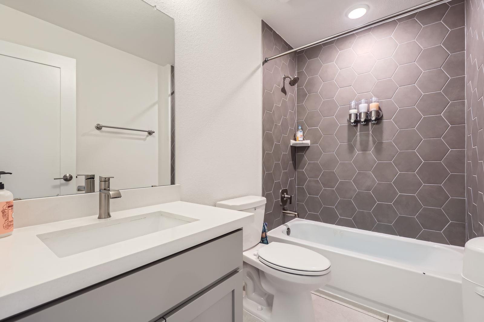 1209 Brasano PL