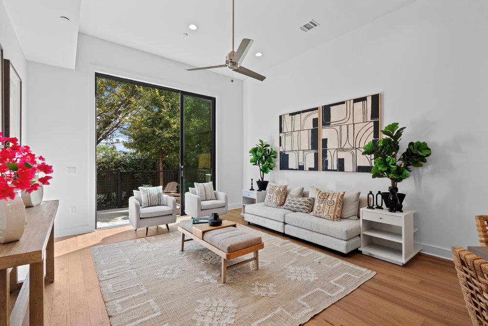 2505 Bluebonnet Ave # 16