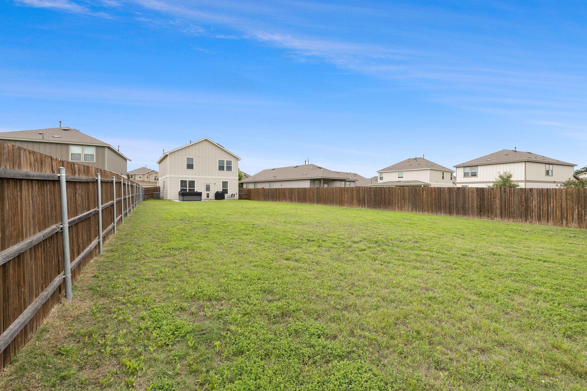 212 Compania DR
