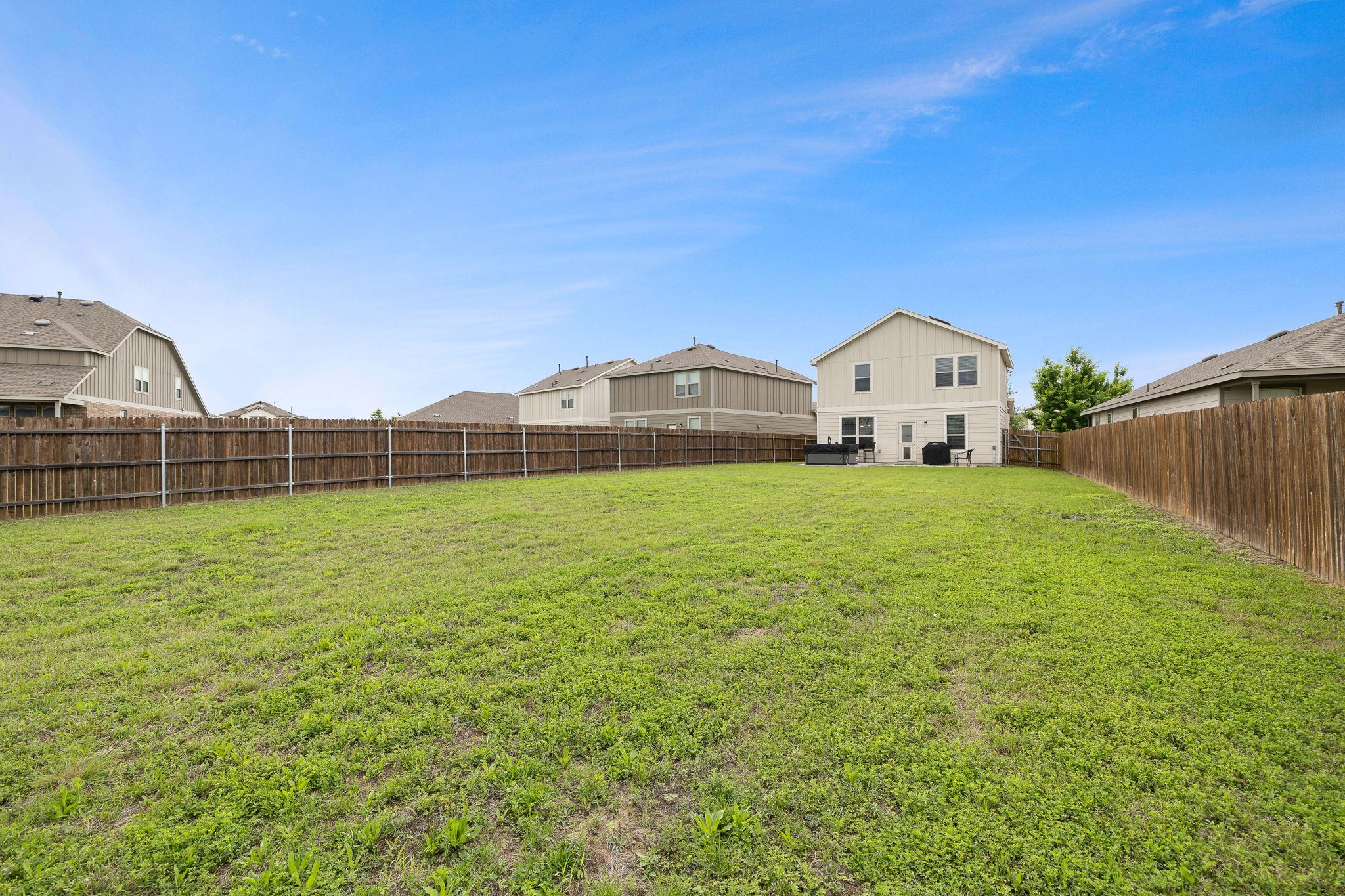 212 Compania DR