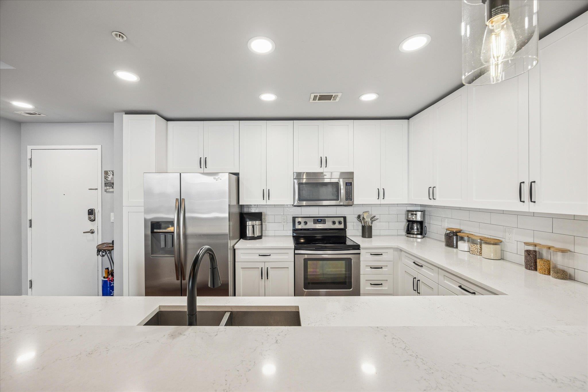 360 Nueces ST # 4009
