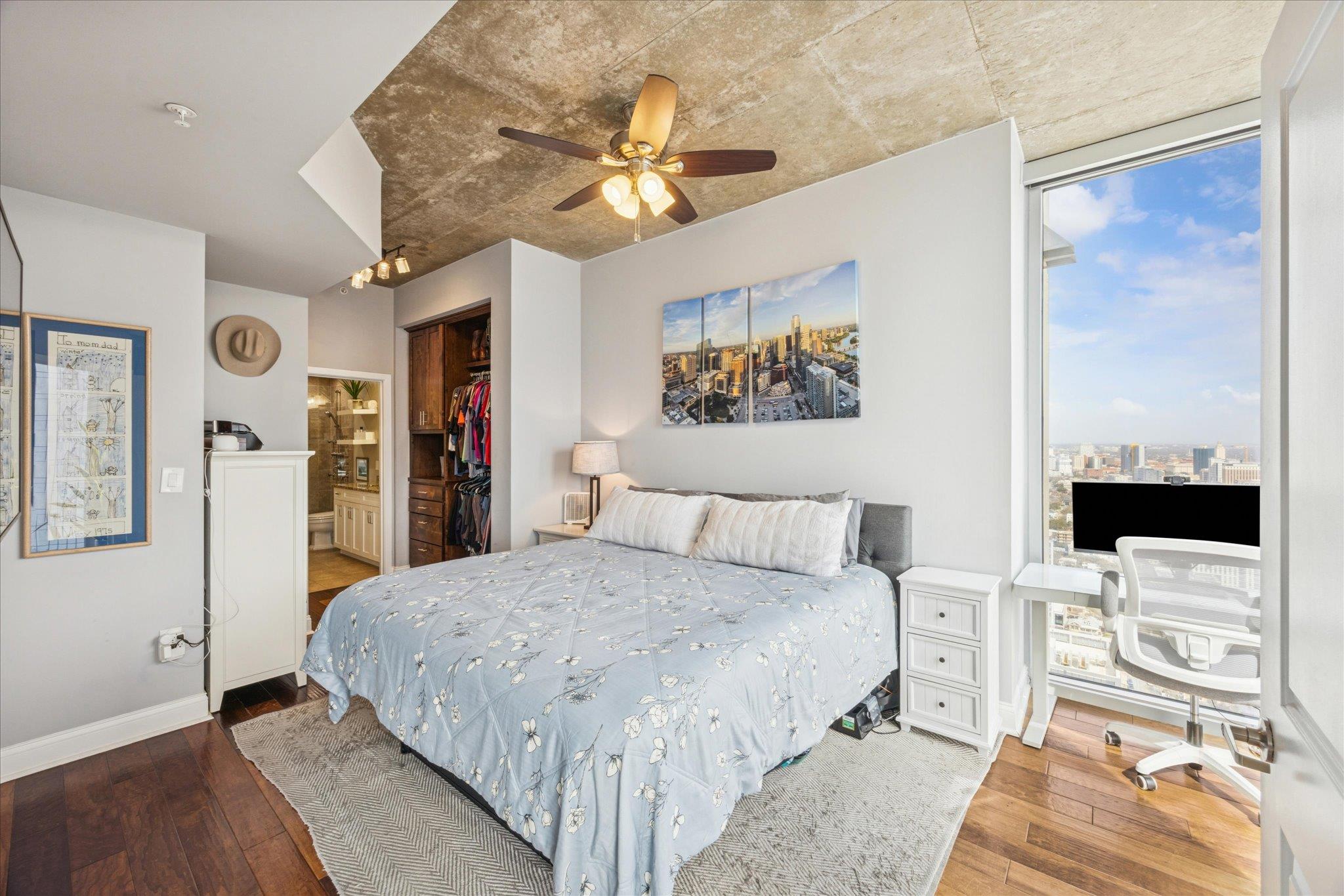 360 Nueces ST # 4009