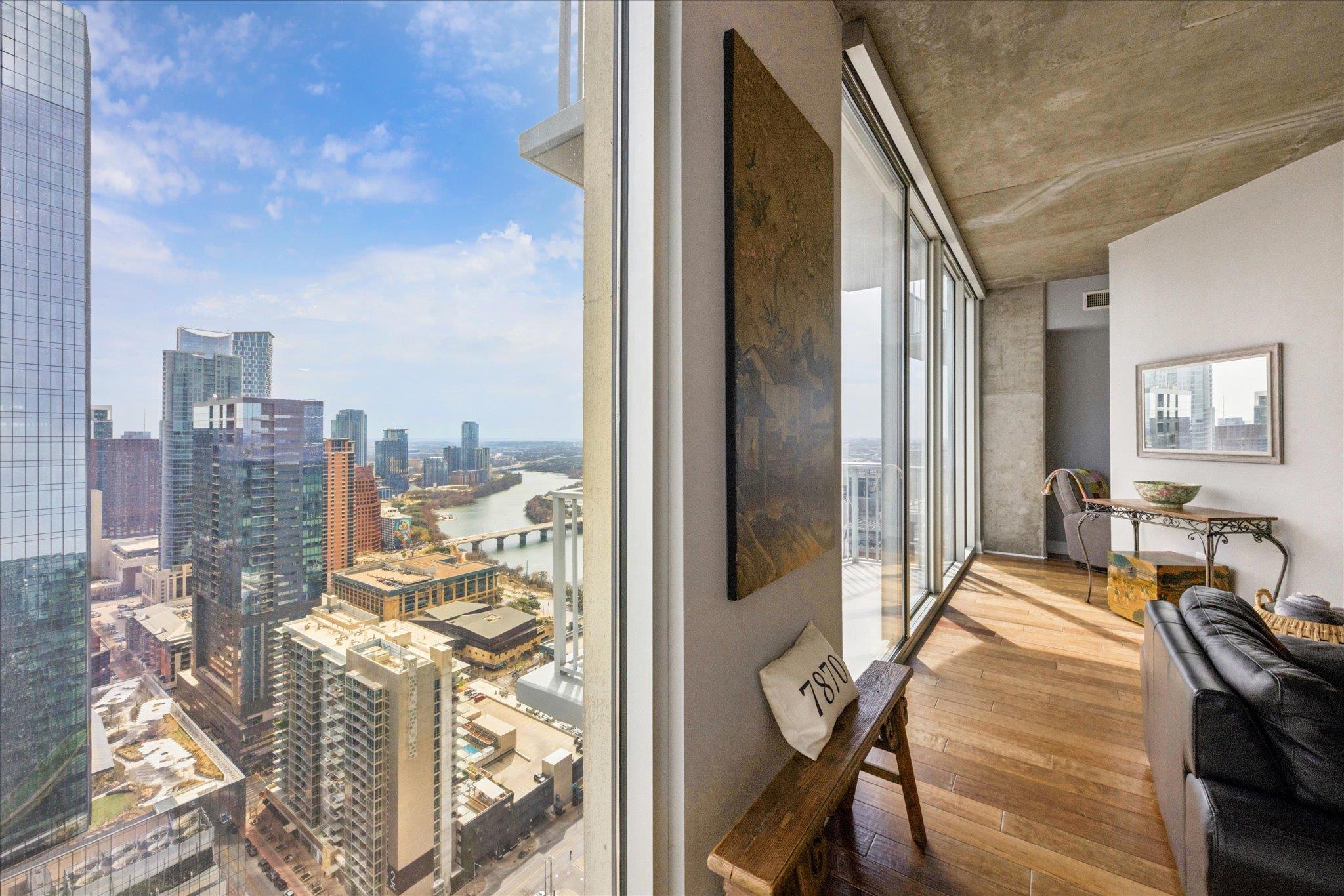 360 Nueces ST # 4009