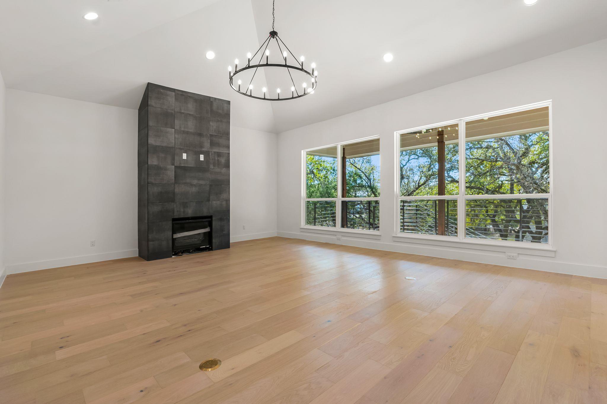300 Bedford DR