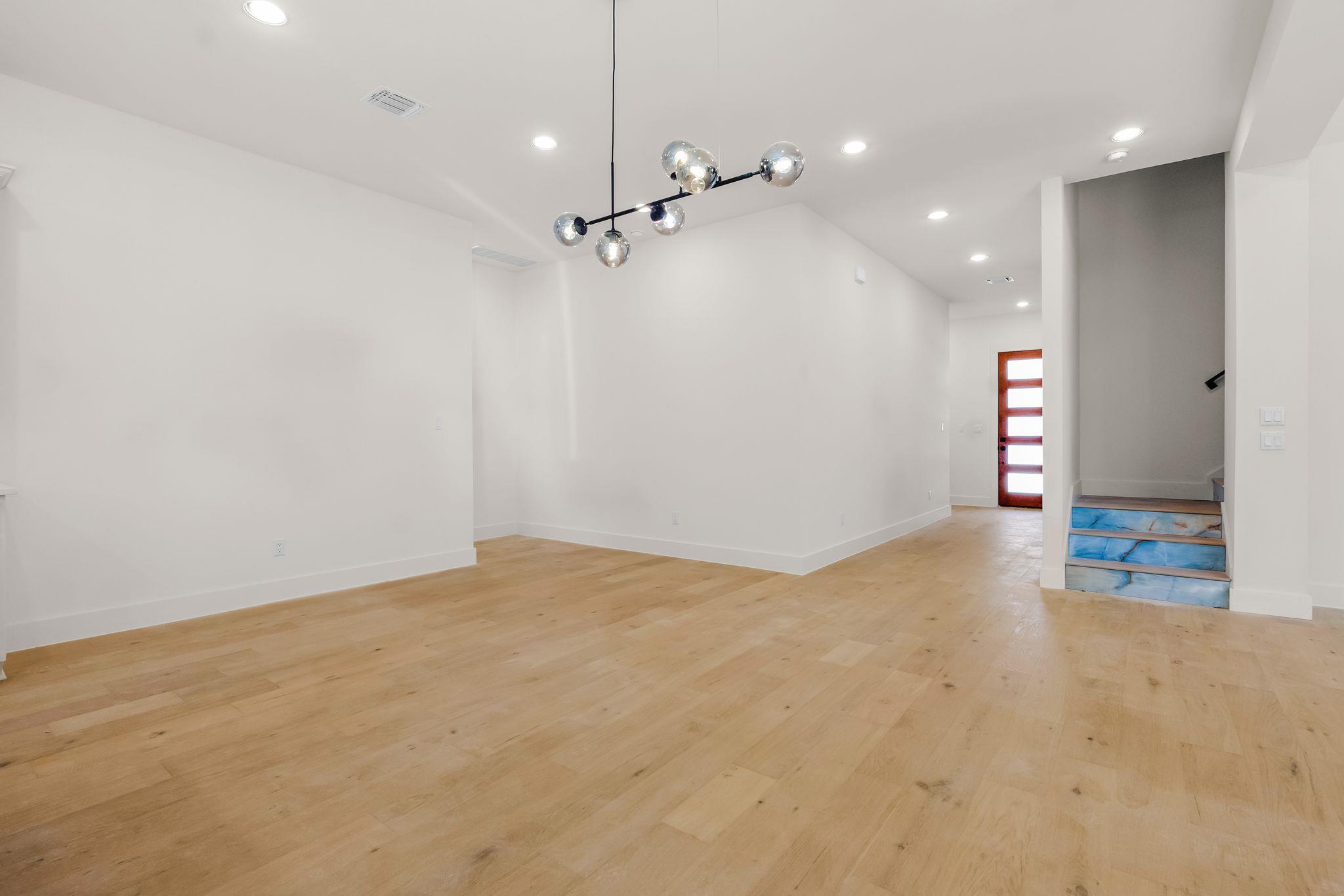 300 Bedford DR
