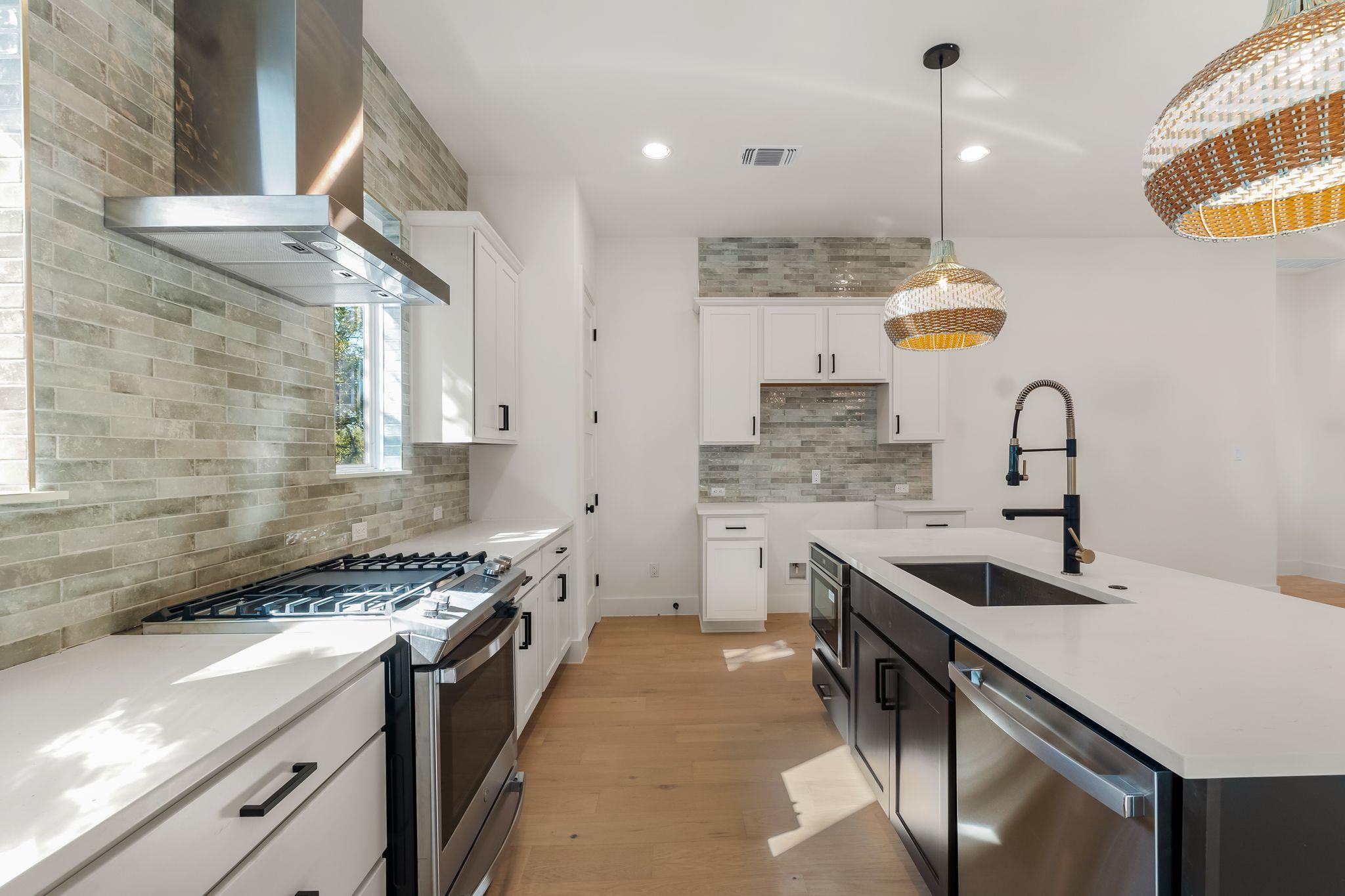 300 Bedford DR