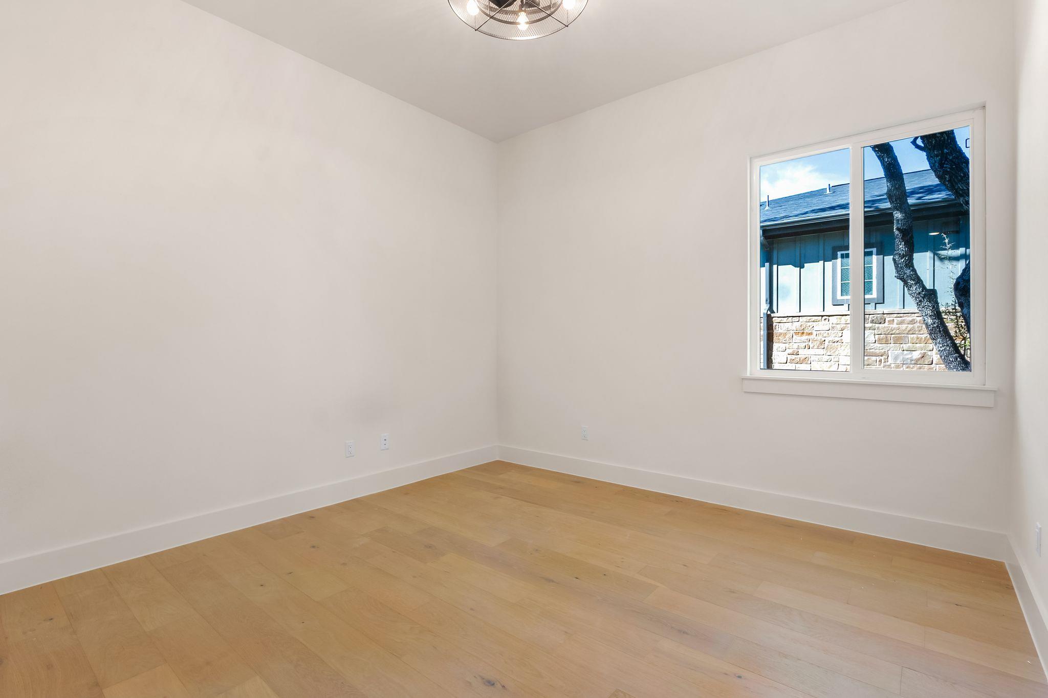 300 Bedford DR