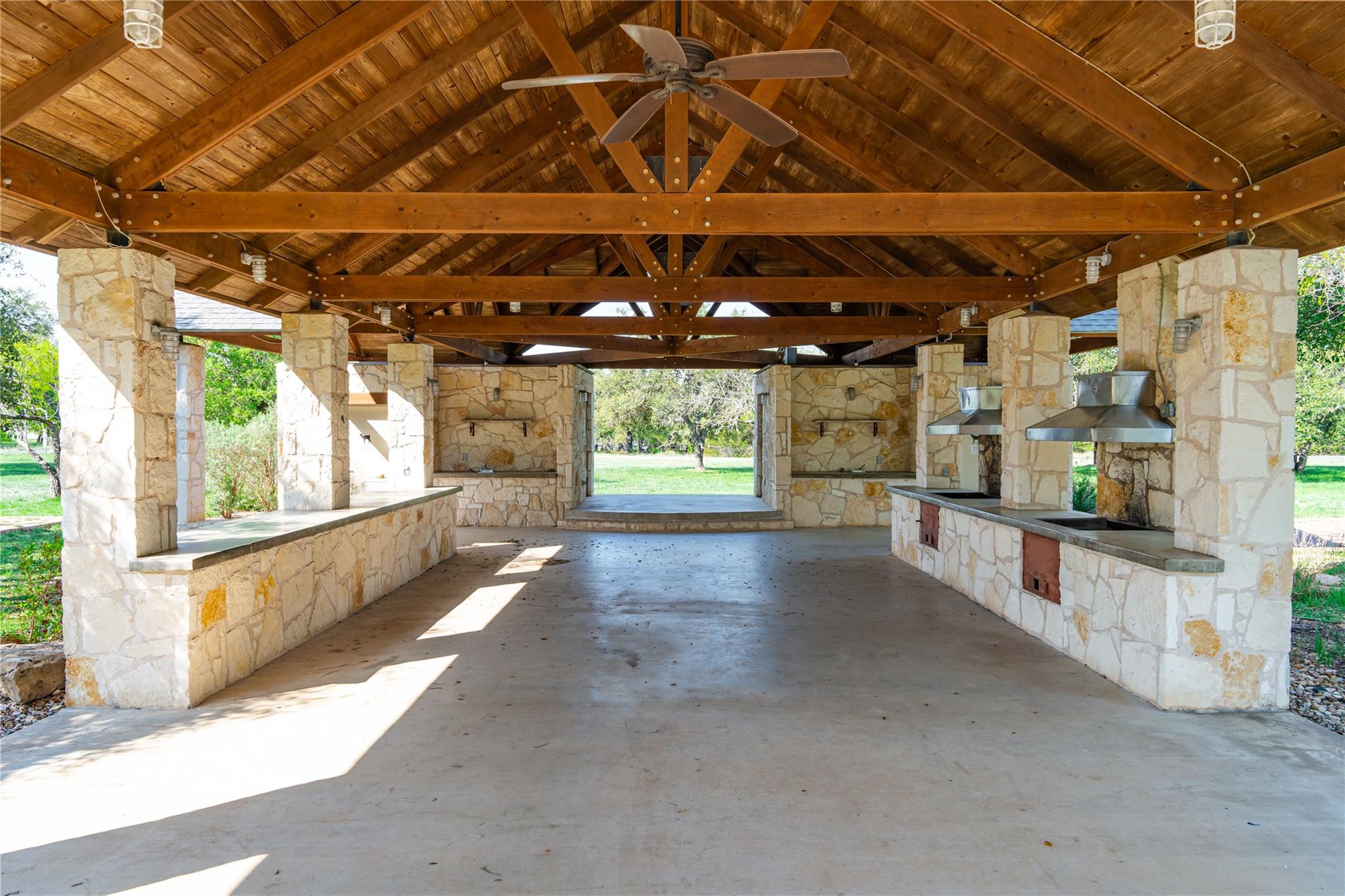 300 Bedford DR