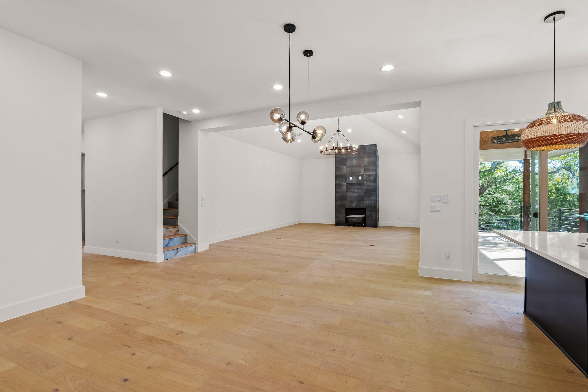 300 Bedford DR