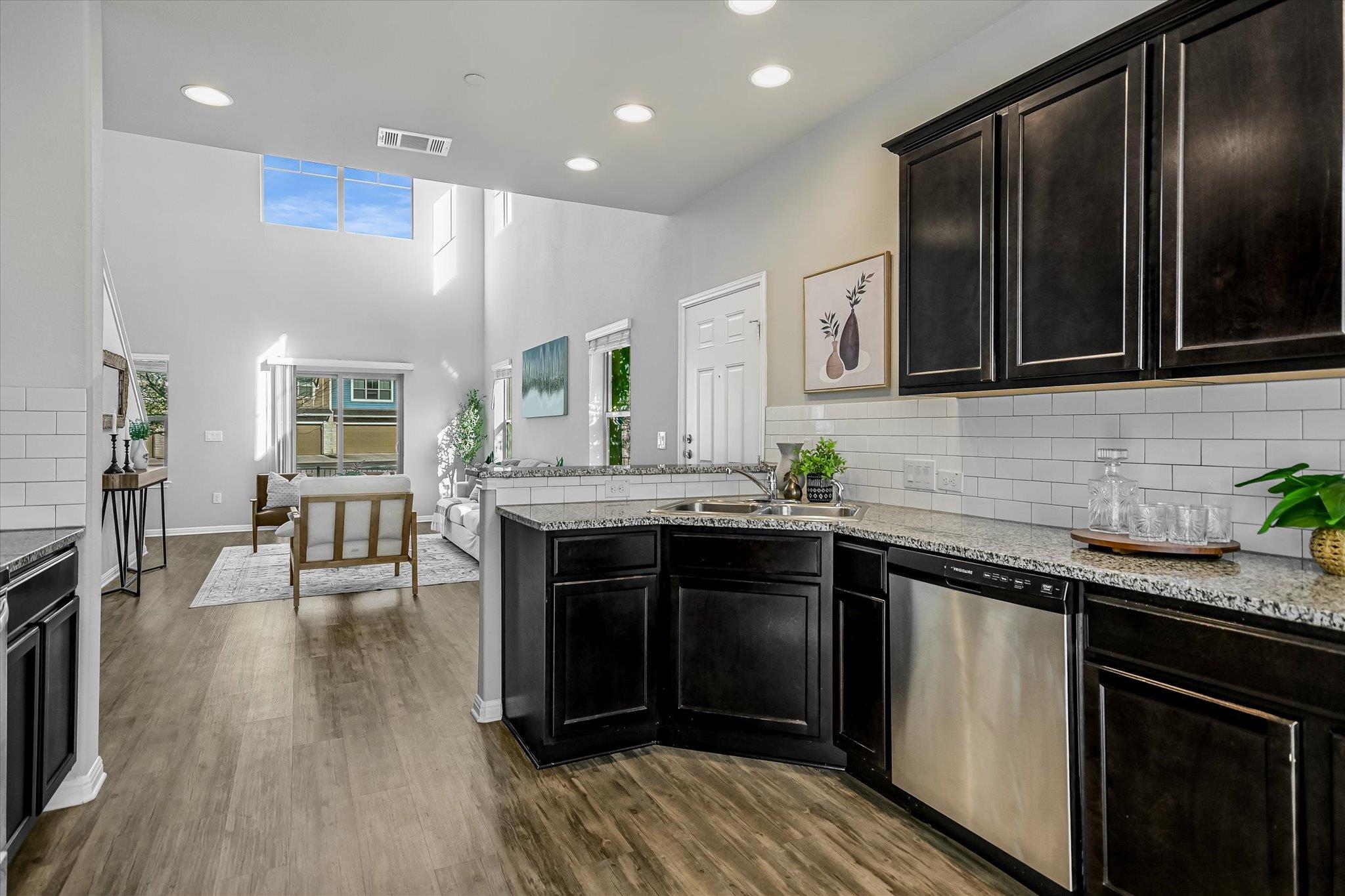 516 E Slaughter LN # 604