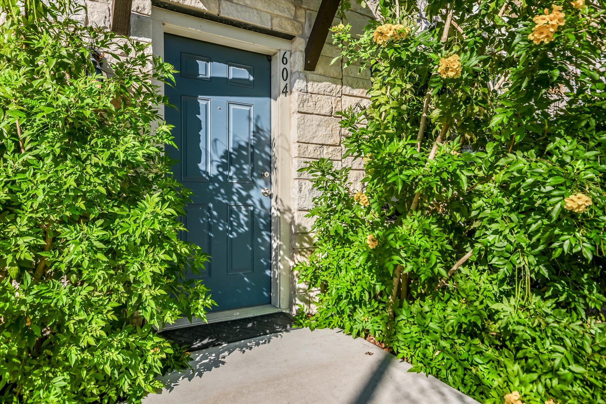 516 E Slaughter LN # 604