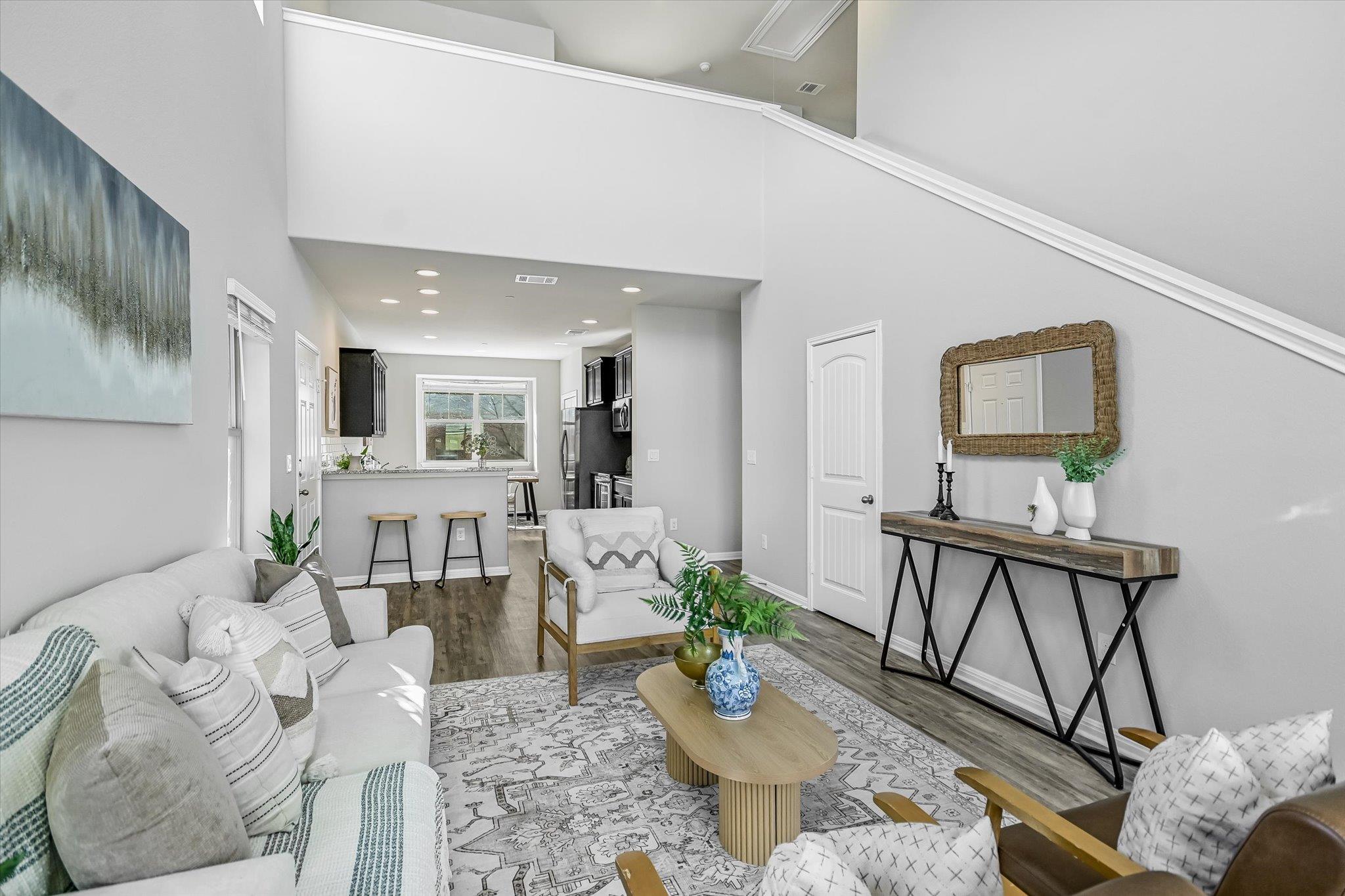 516 E Slaughter LN # 604