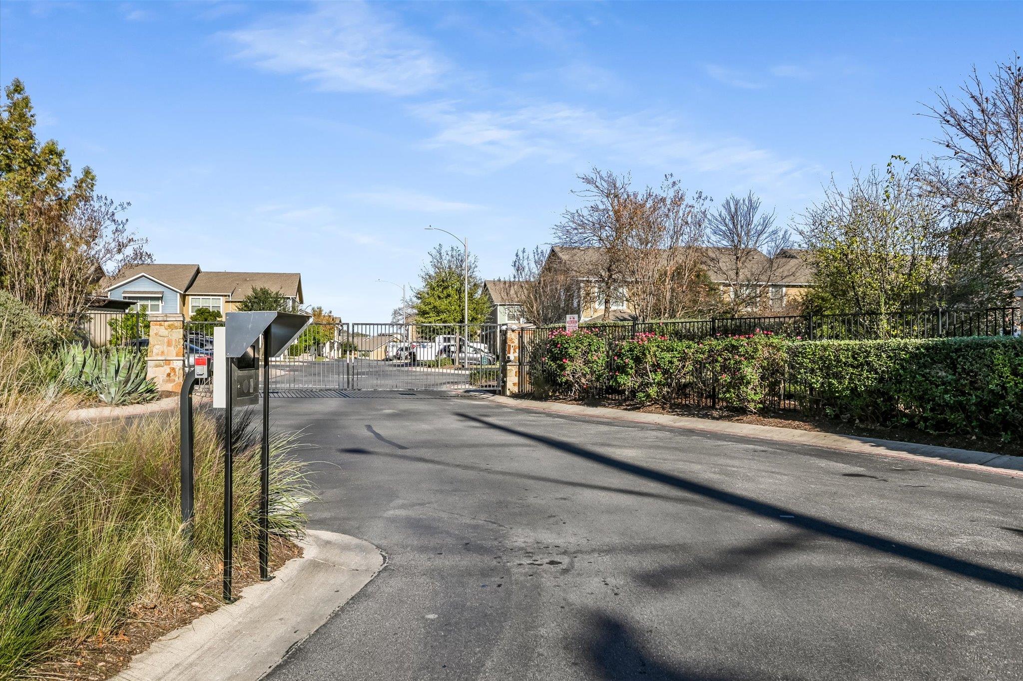 516 E Slaughter LN # 604