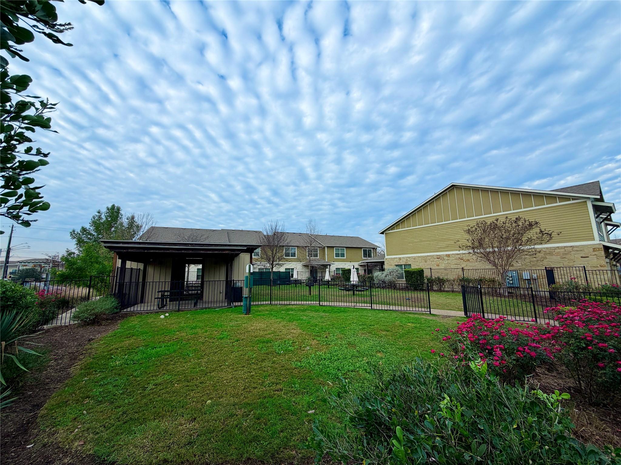 516 E Slaughter LN # 604