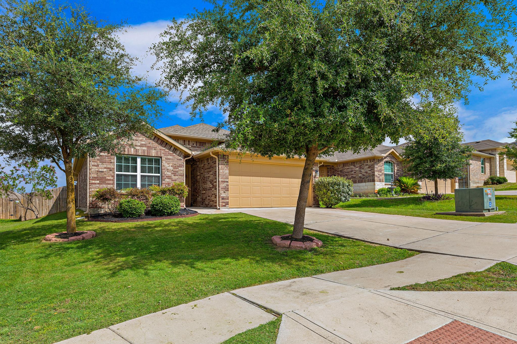 5916 Montrelia DR