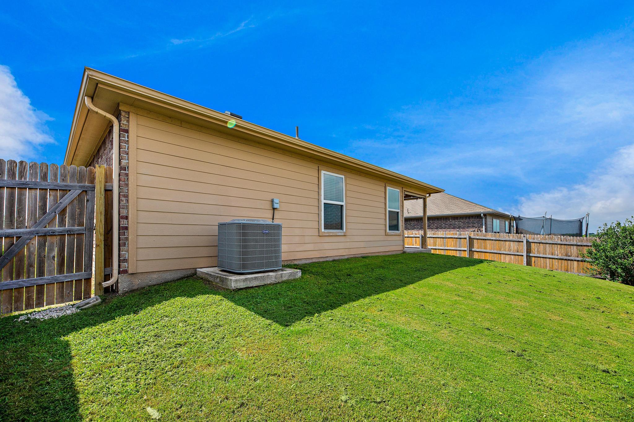 5916 Montrelia DR