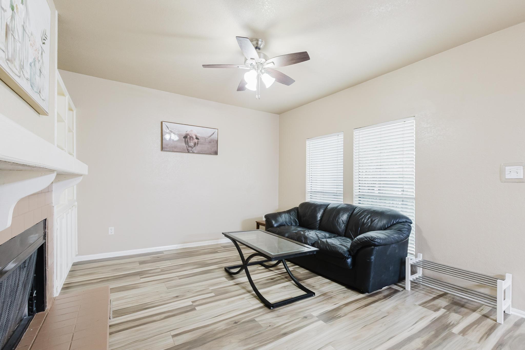 2901 San Jacinto BLVD # 205