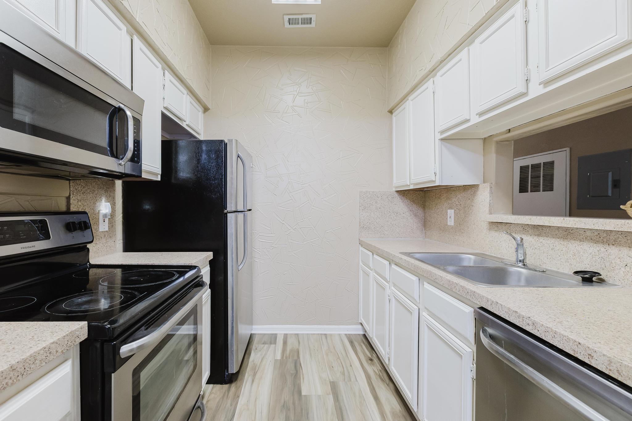 2901 San Jacinto BLVD # 205