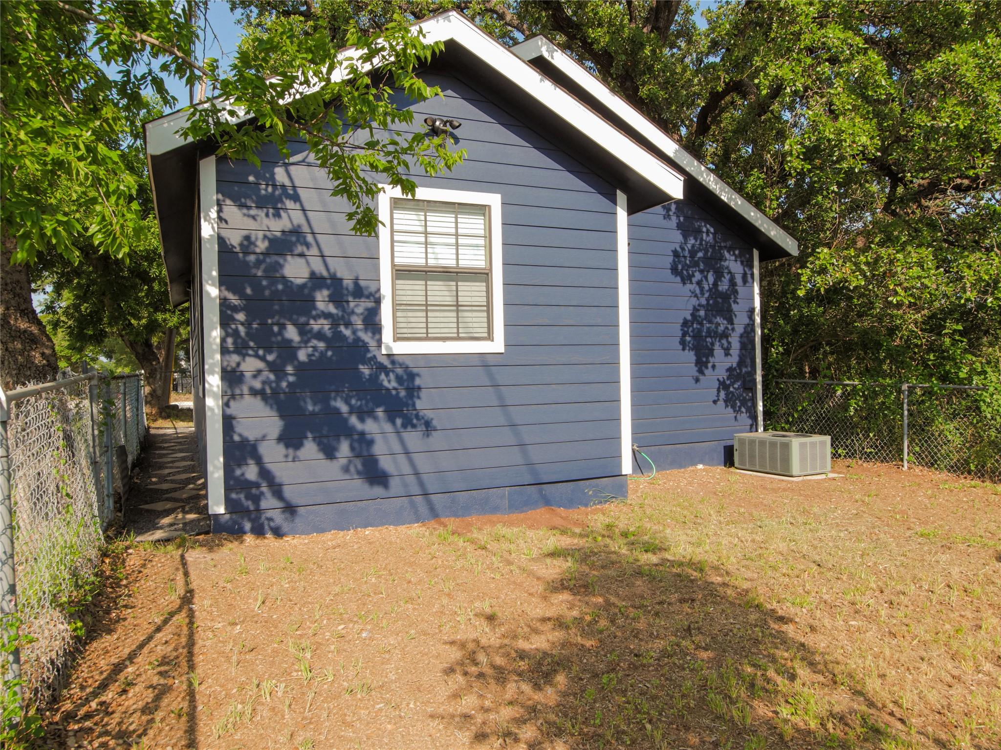 1308 San Bernard ST