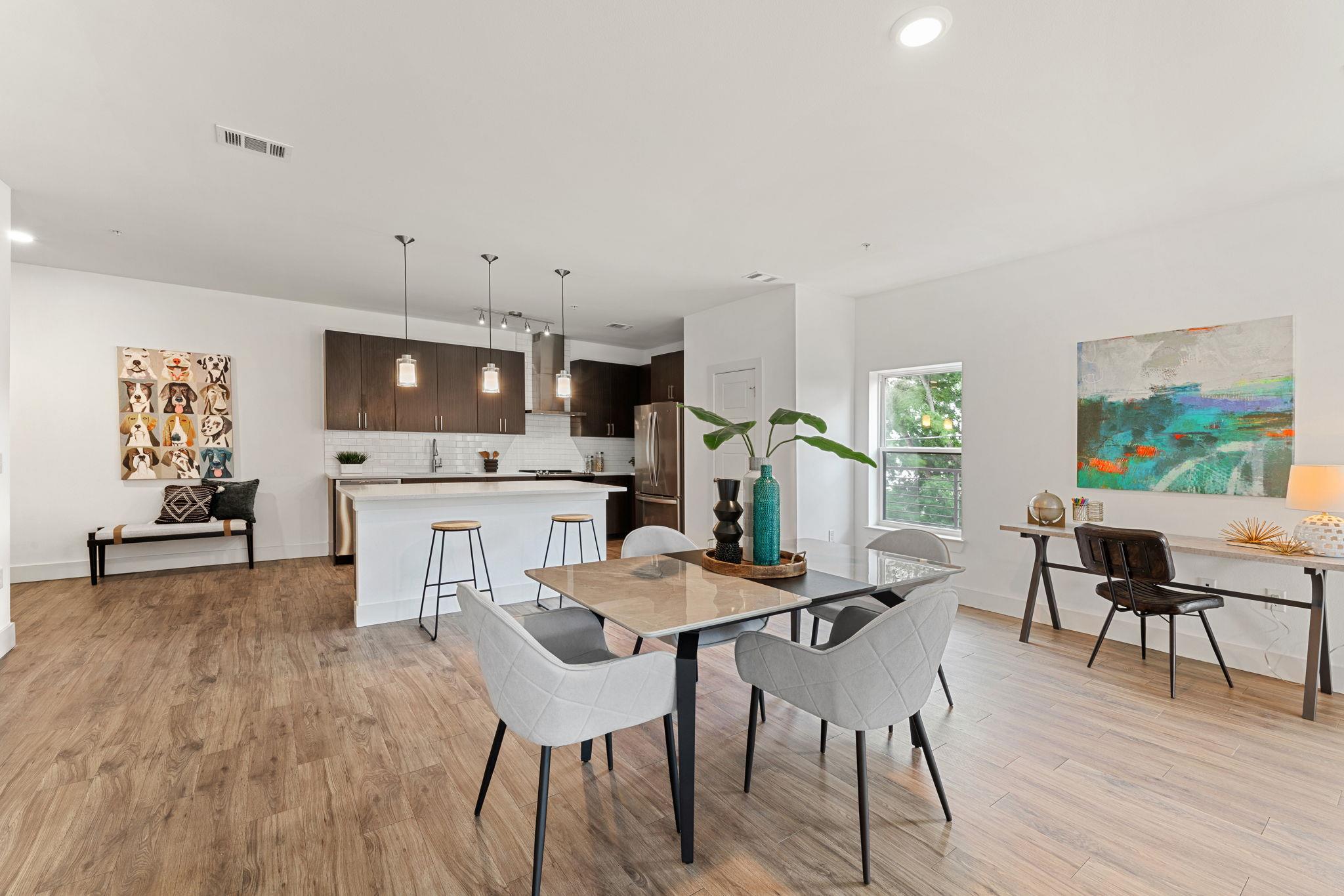 6444 Burnet RD # 204