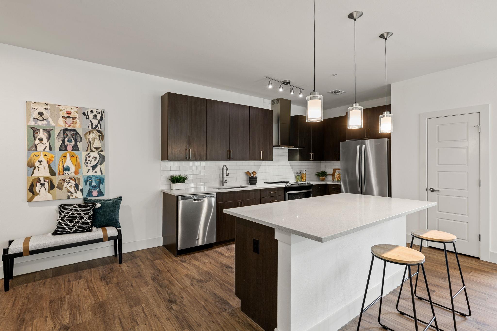 6444 Burnet RD # 204