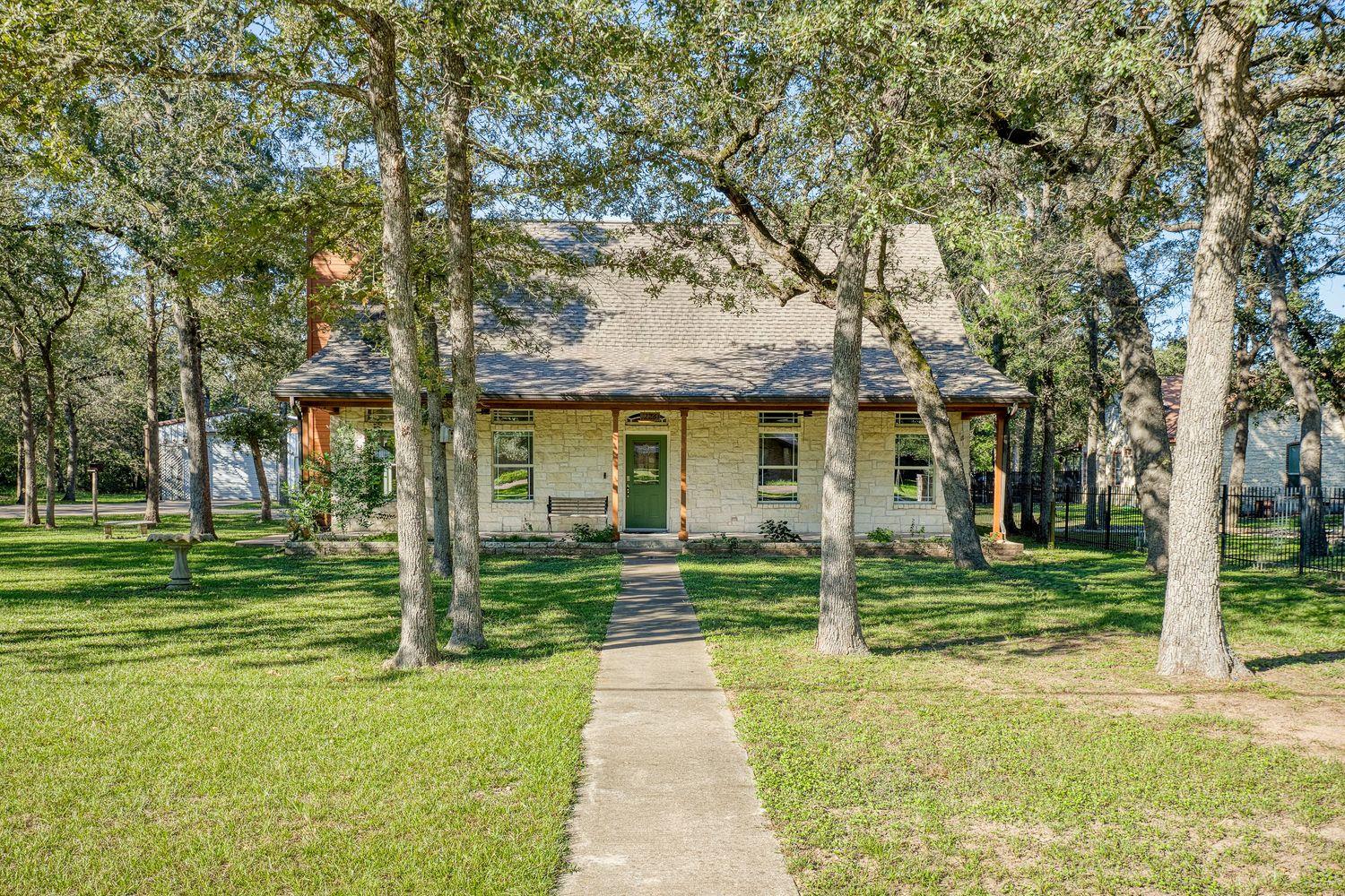 226 Cedar Hills DR