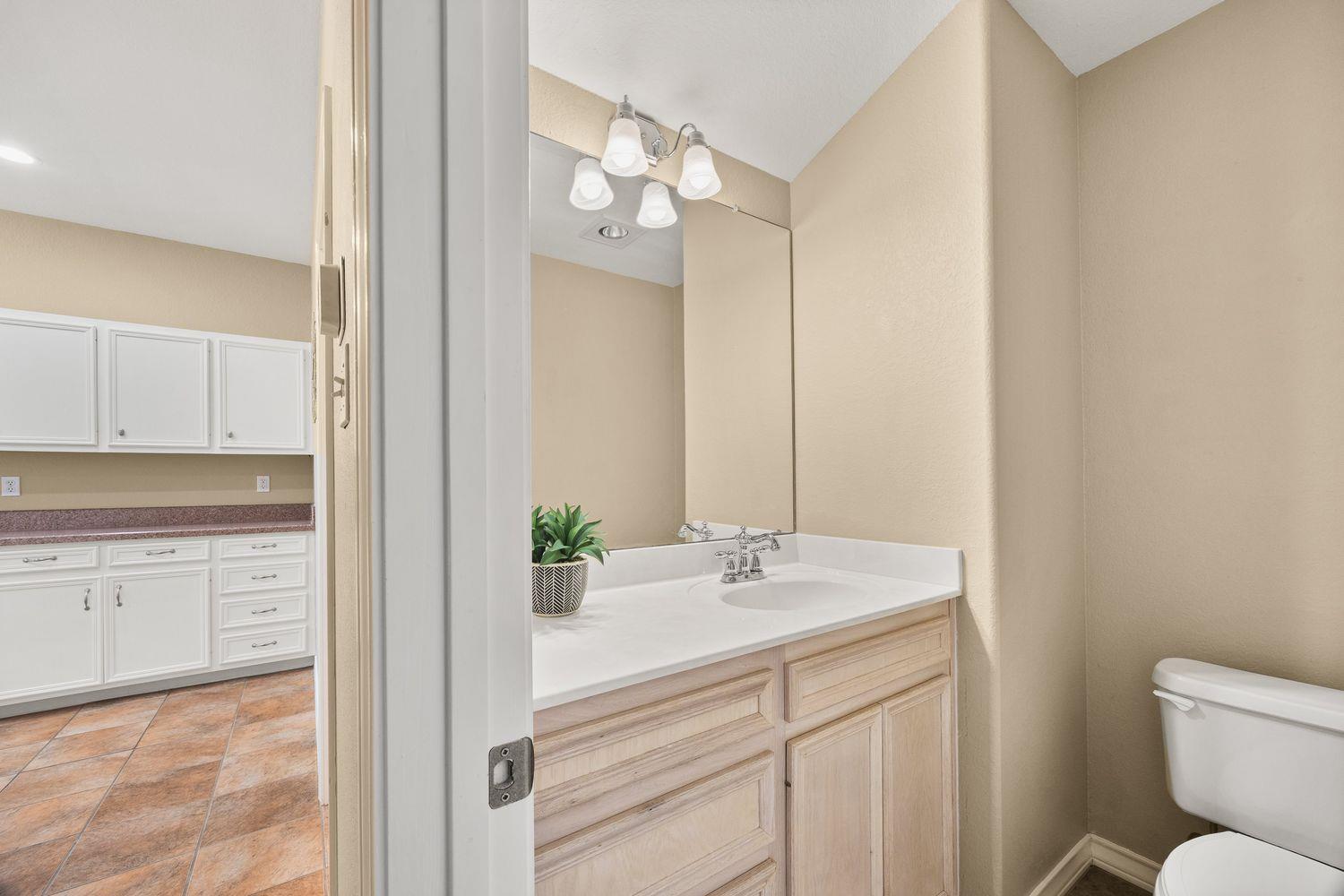226 Cedar Hills DR