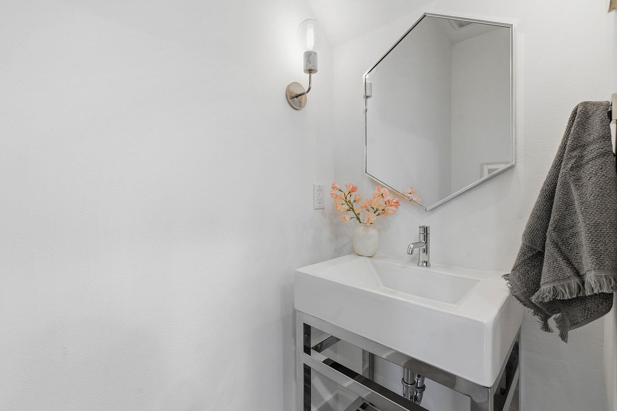 2411 Santa Rosa ST # A