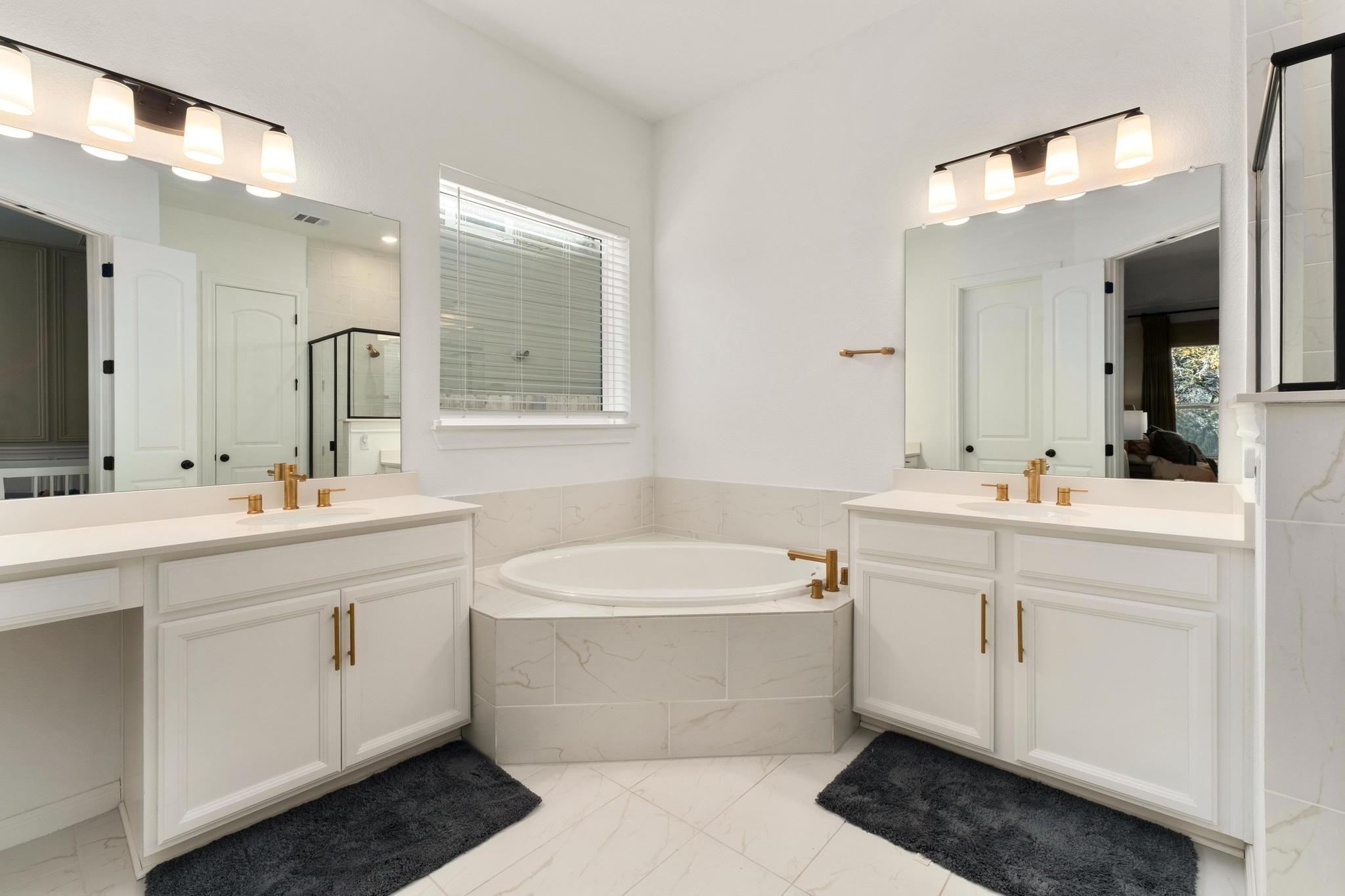 1954 Headwaters BLVD