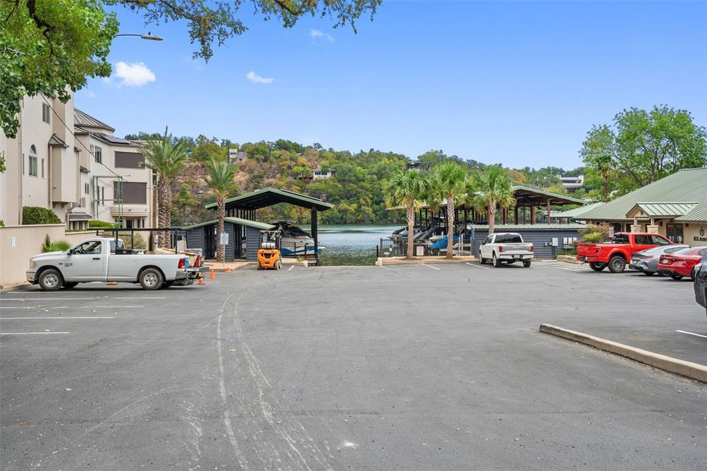 2226 Westlake DR # 1 Unit: 1-1