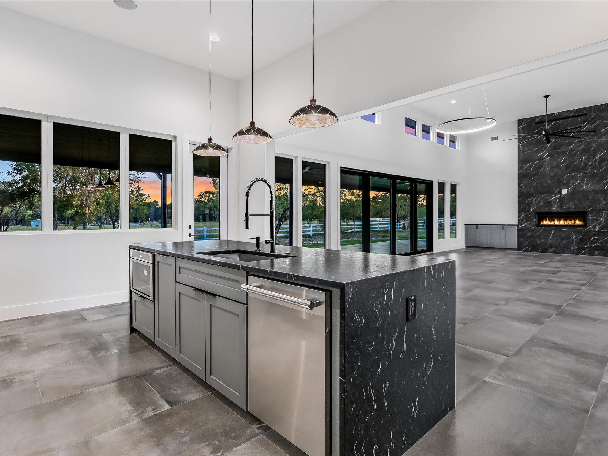 172 Westgate LOOP