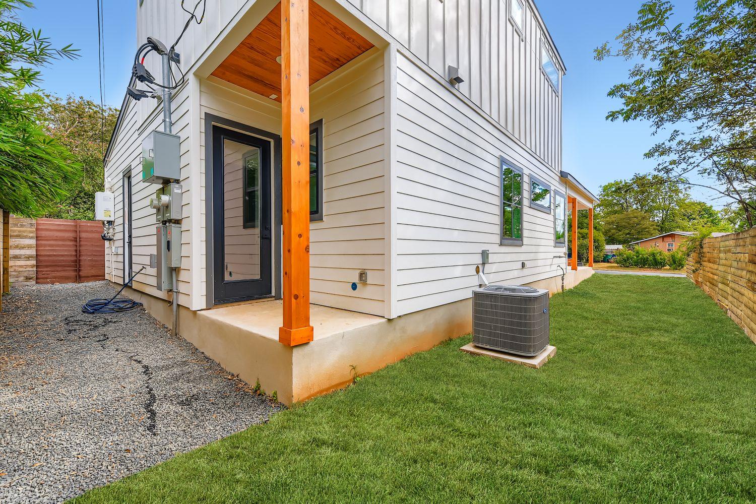 4712 S Forest DR