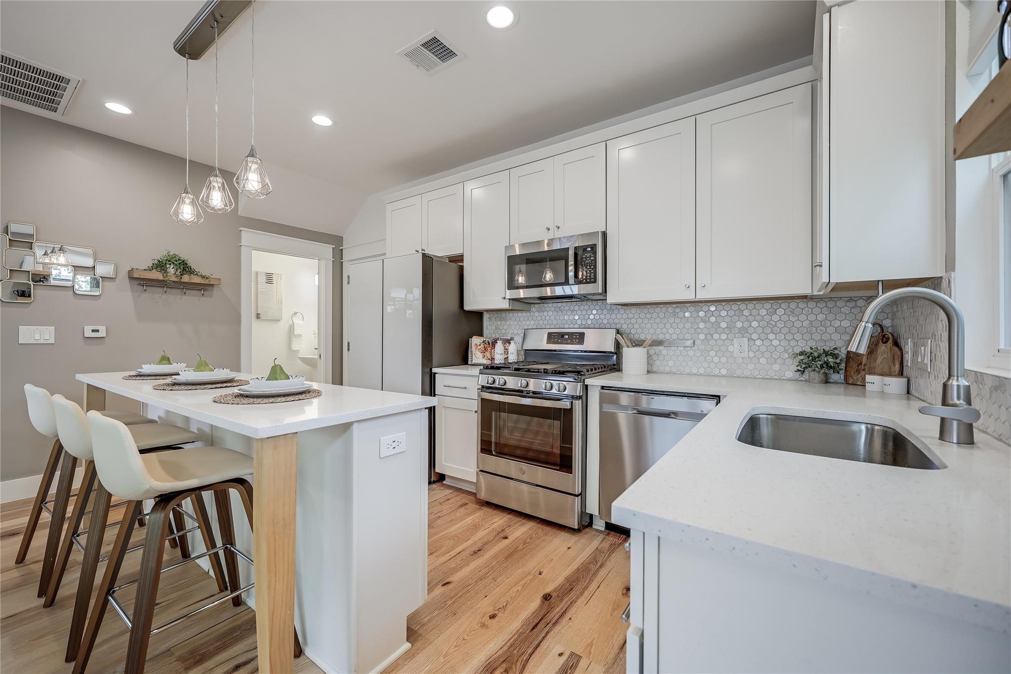 5512 Duval ST # 2