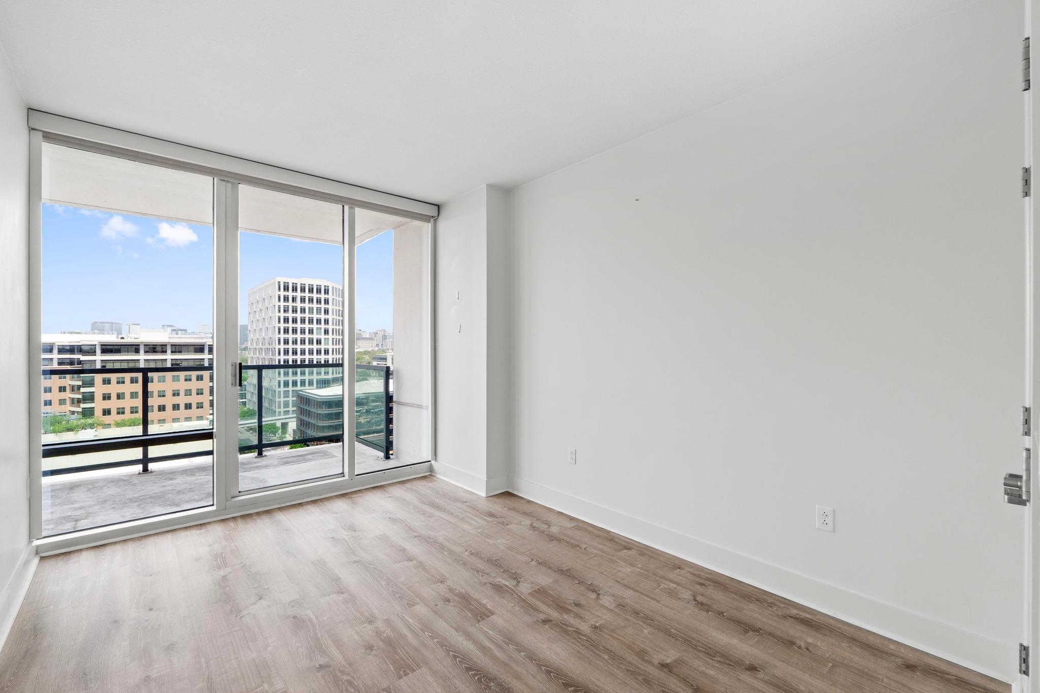 300 Bowie ST # 1208
