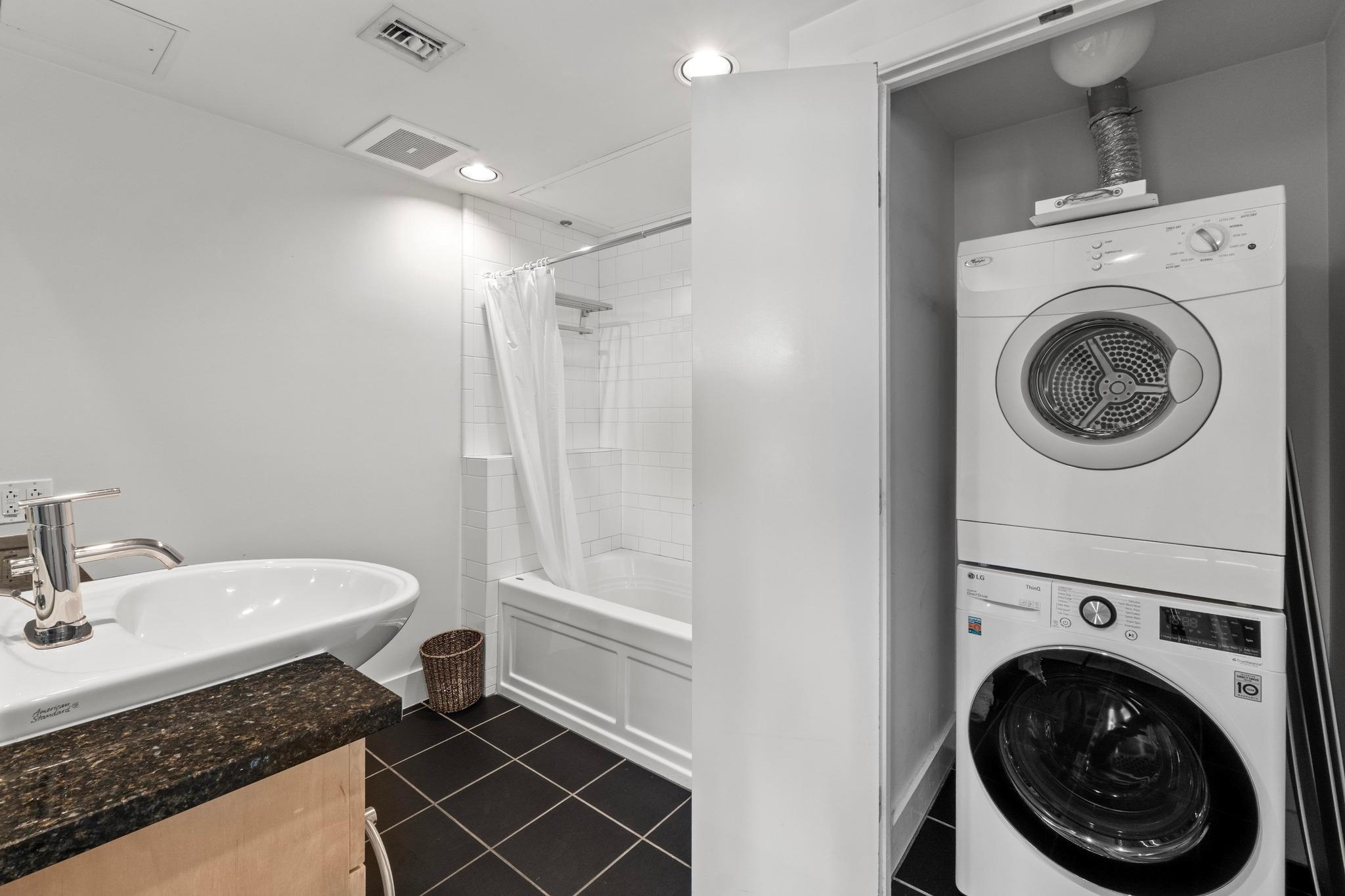 300 Bowie ST # 1208