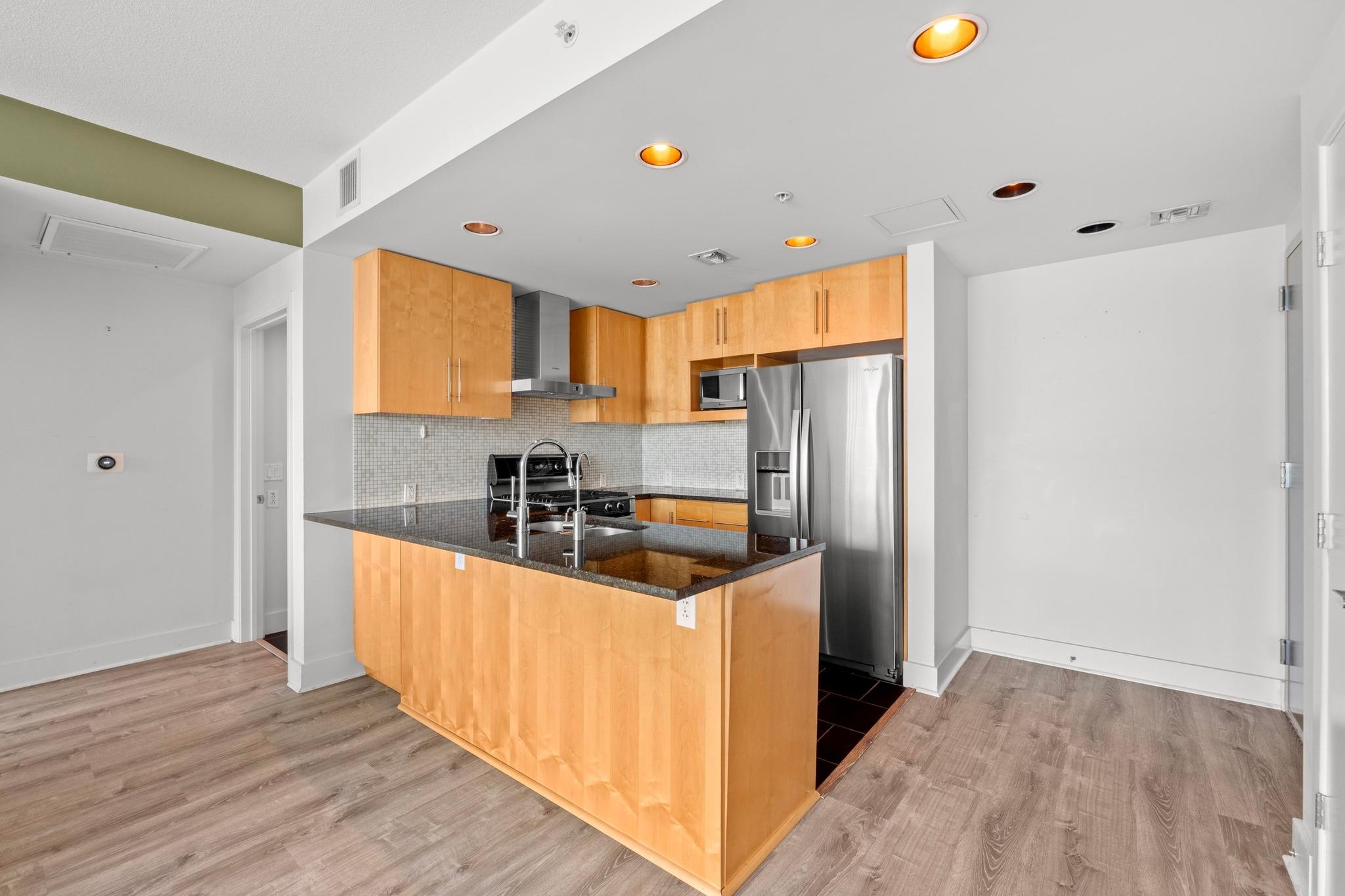 300 Bowie ST # 1208