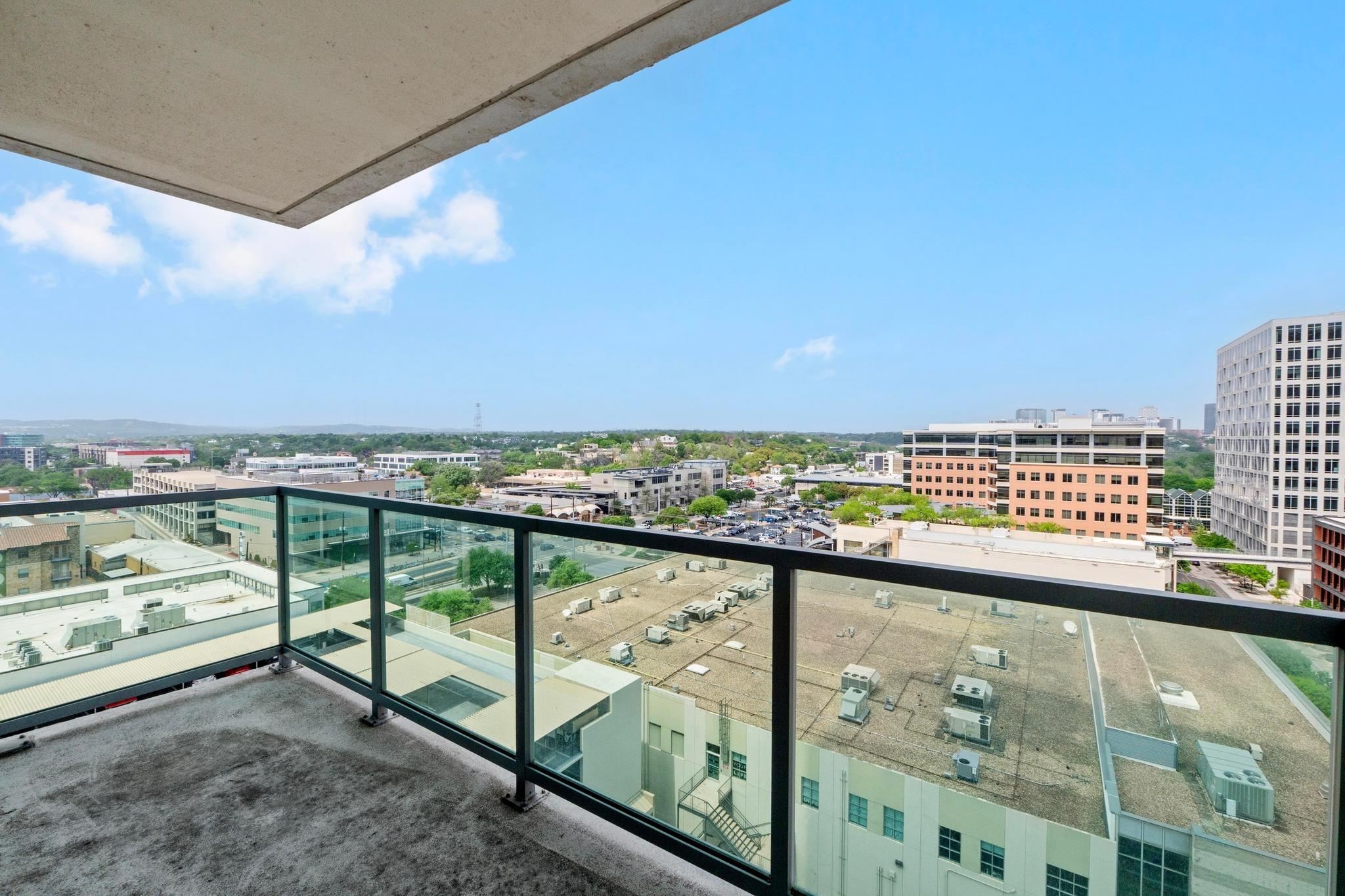 300 Bowie ST # 1208