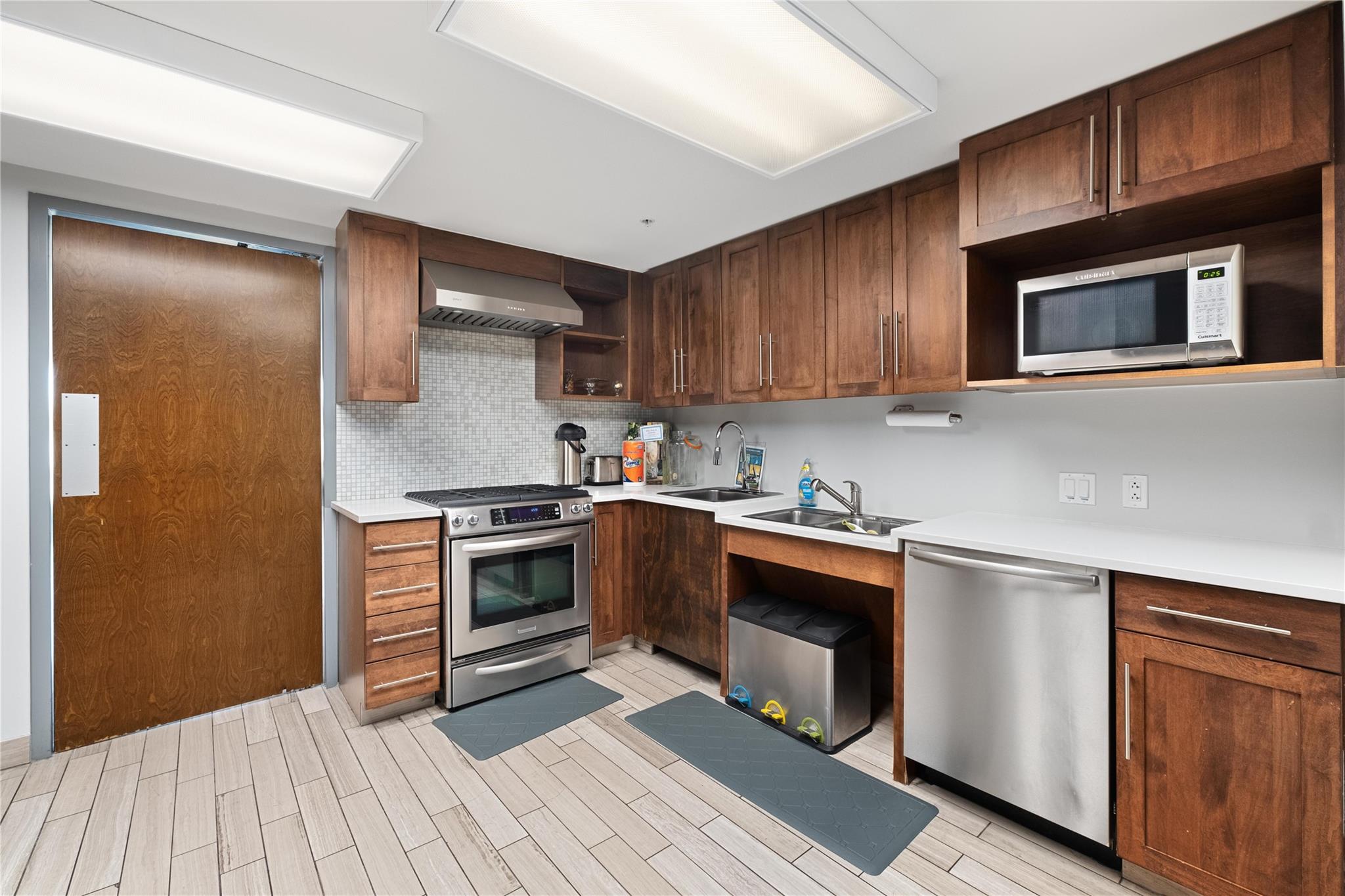 300 Bowie ST # 1208