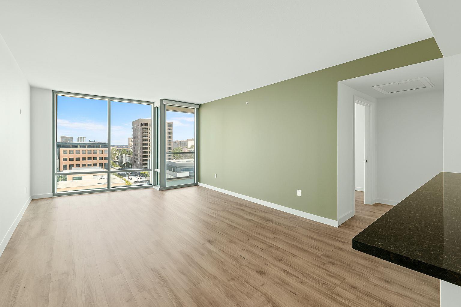 300 Bowie ST # 1208