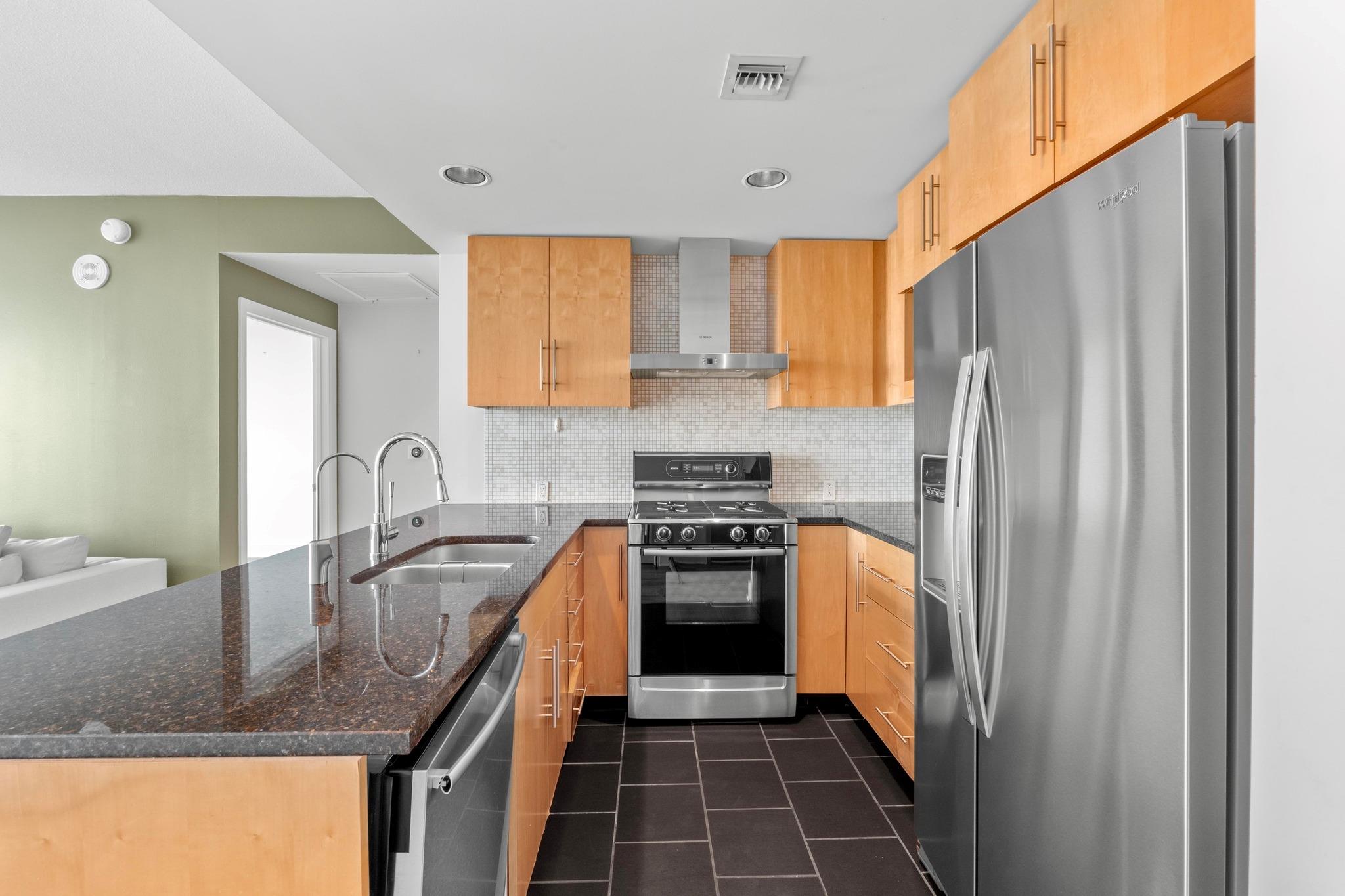 300 Bowie ST # 1208