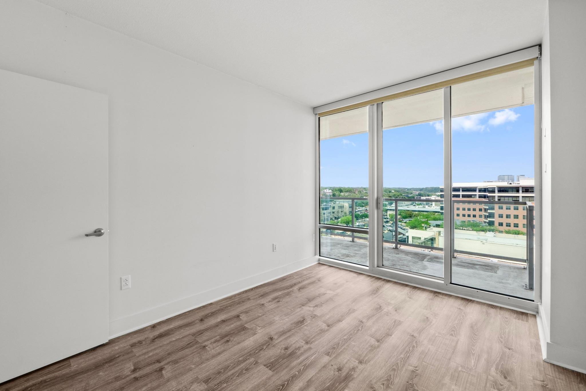 300 Bowie ST # 1208