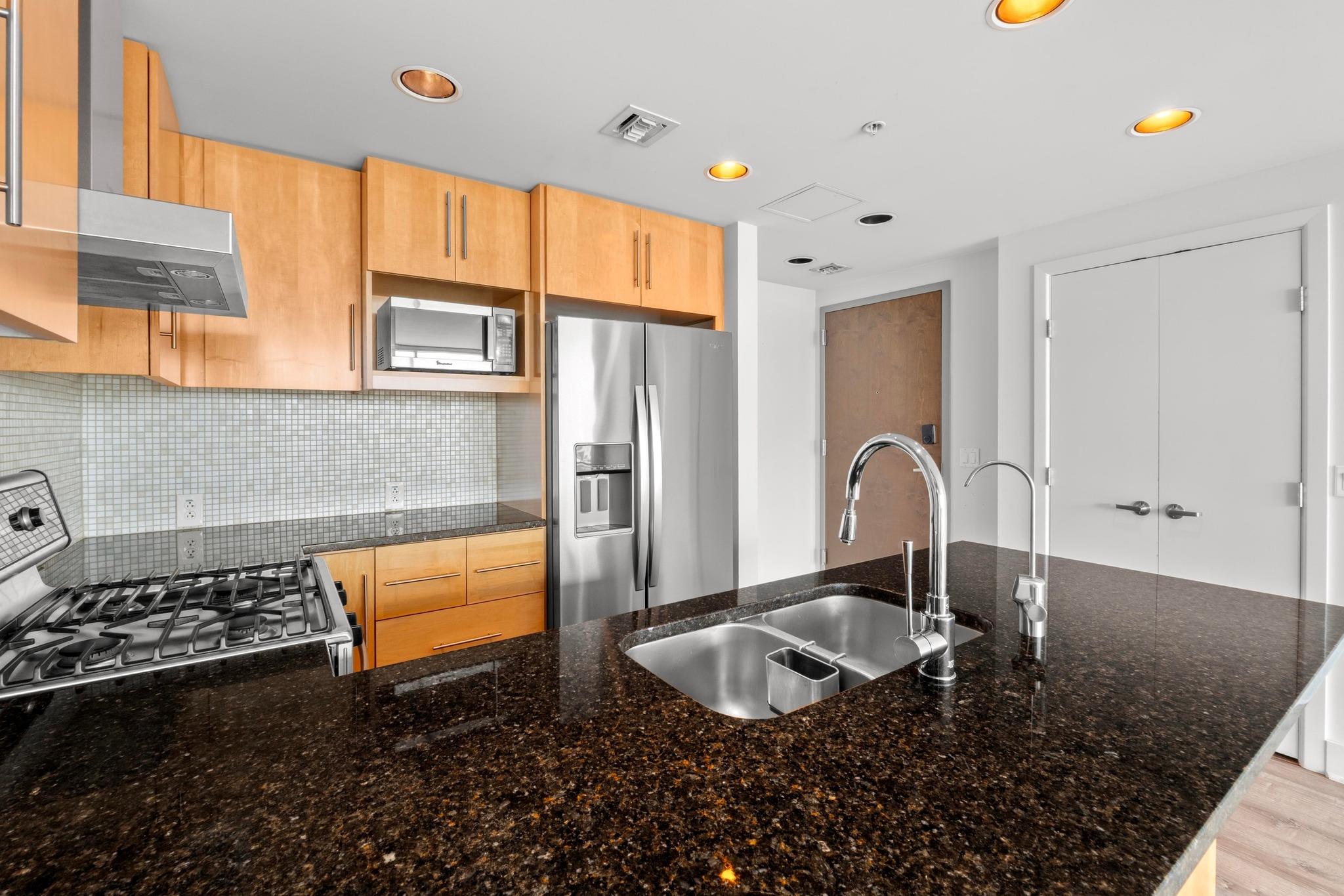 300 Bowie ST # 1208