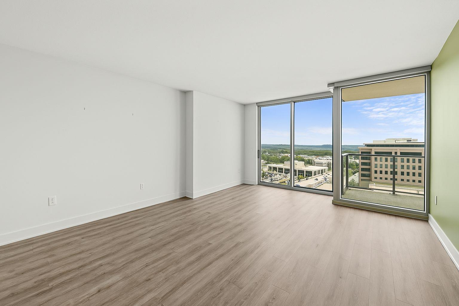 300 Bowie ST # 1208