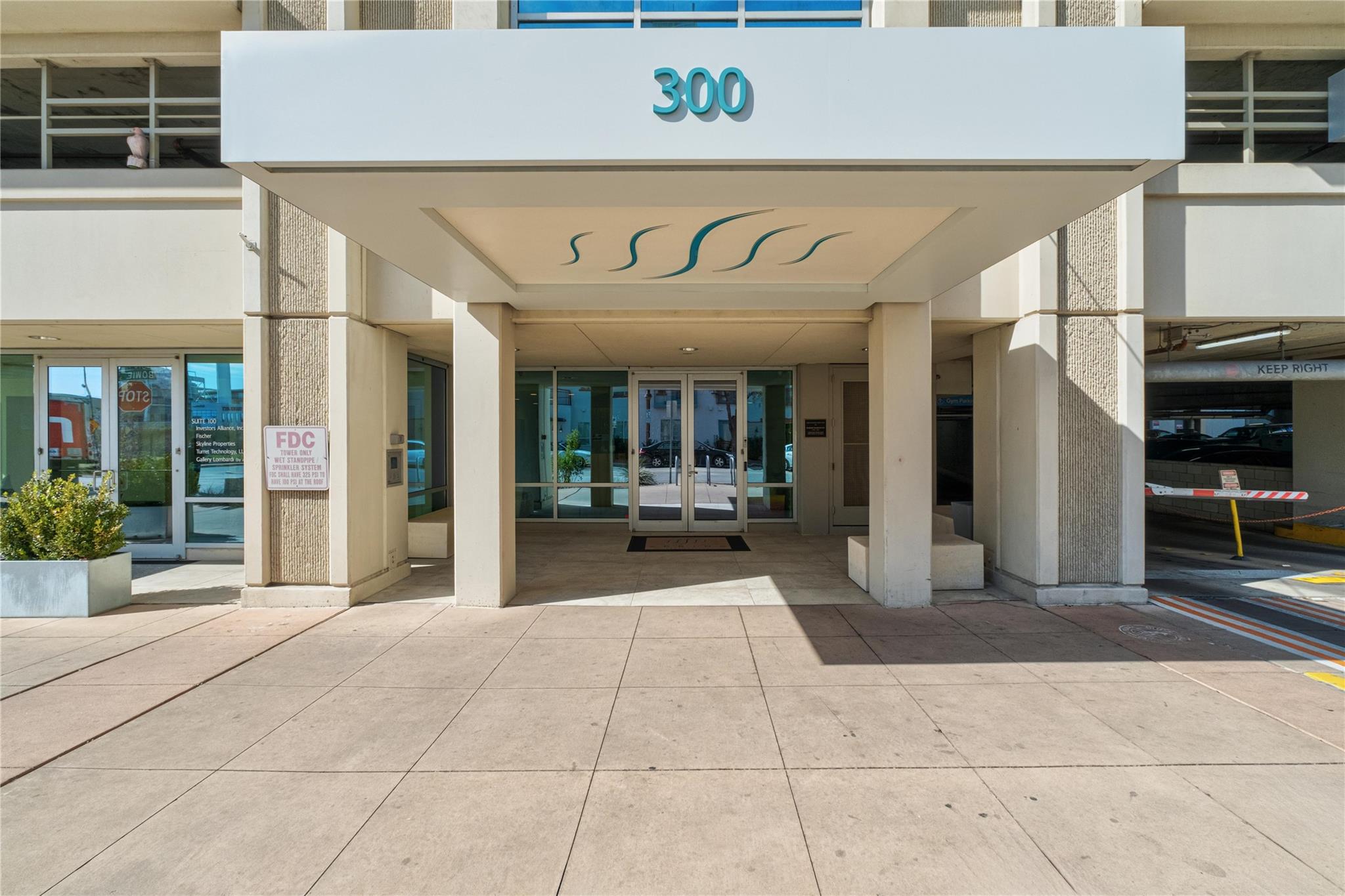 300 Bowie ST # 1208