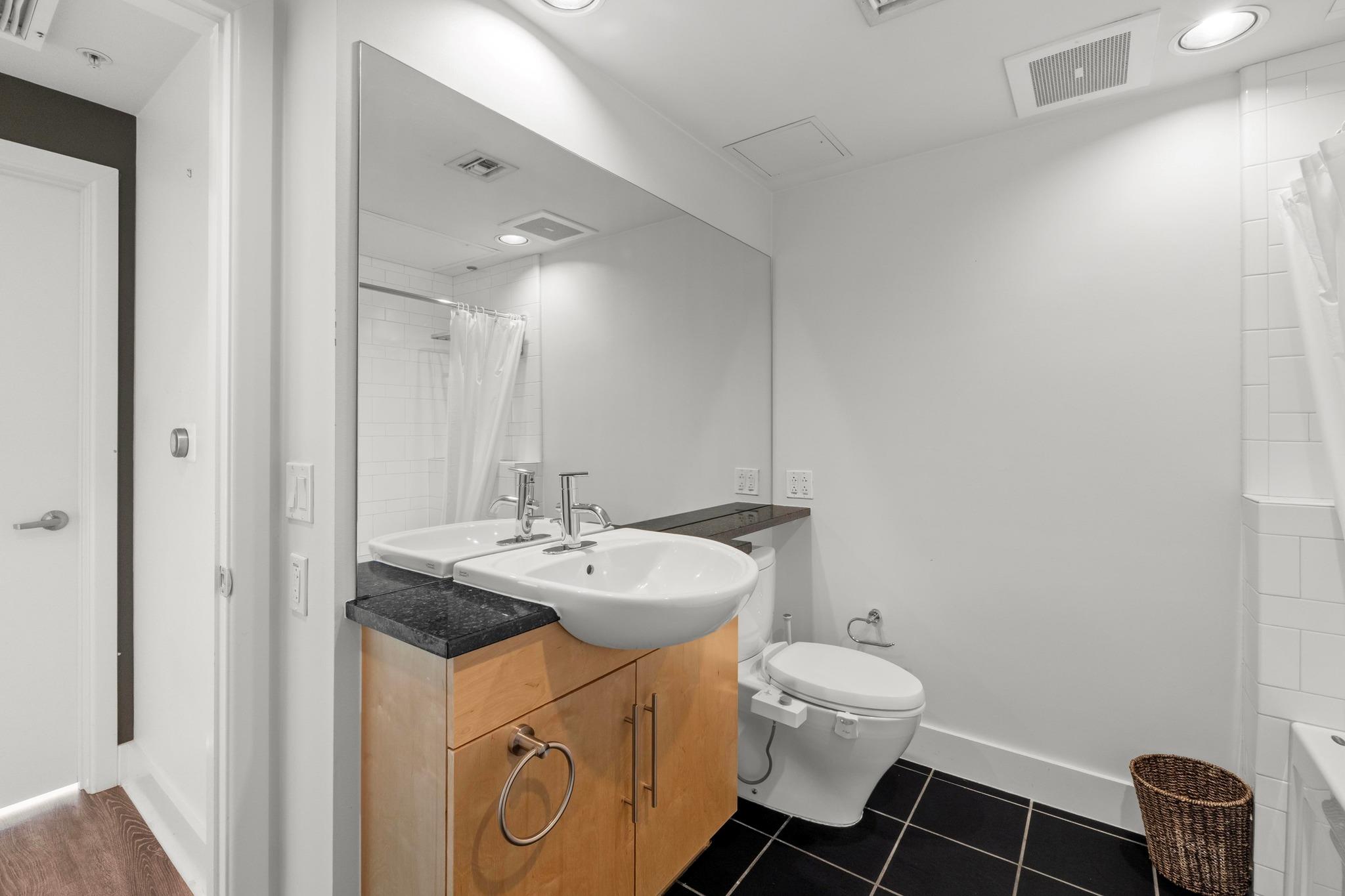 300 Bowie ST # 1208