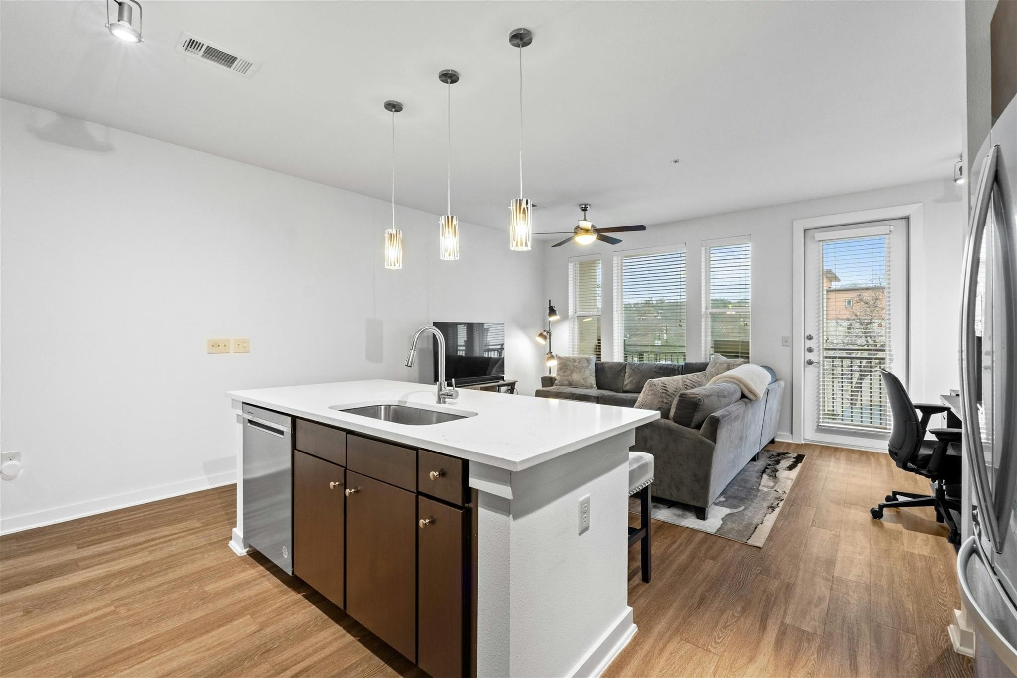 1900 Barton Springs RD # 4040