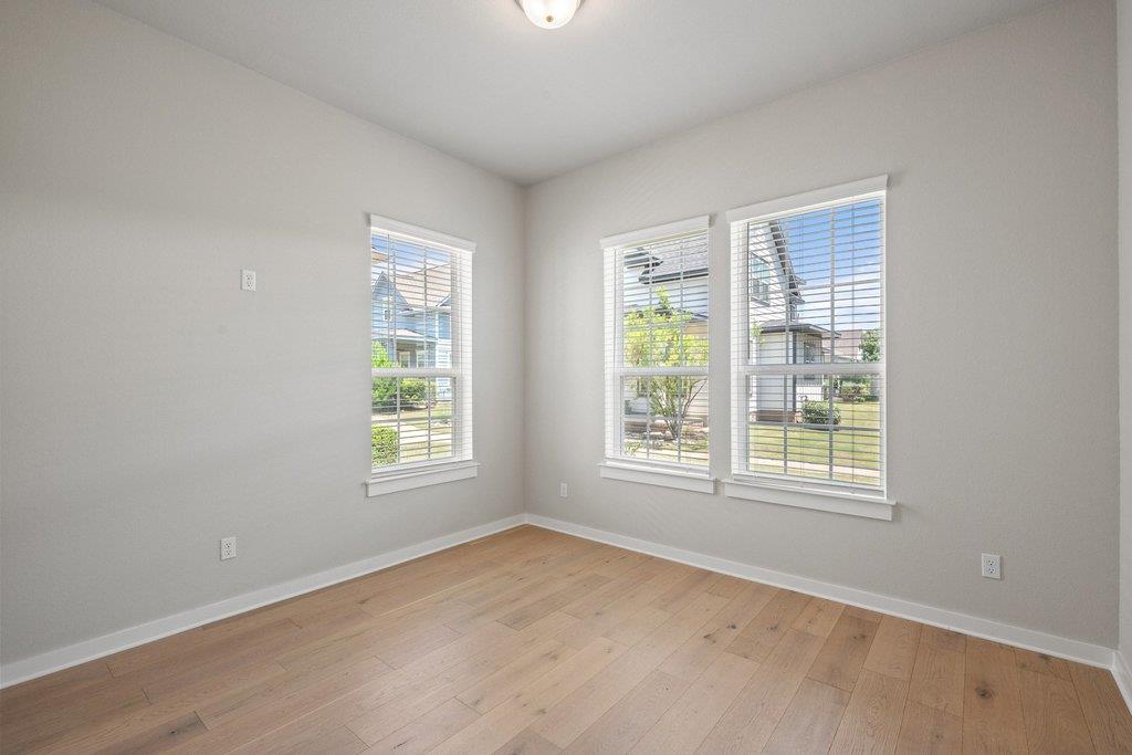 1166 Grant Wood Ave