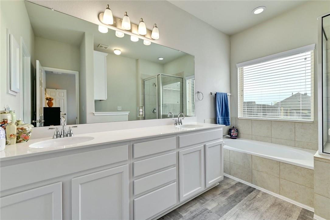 400 Lewisville LN