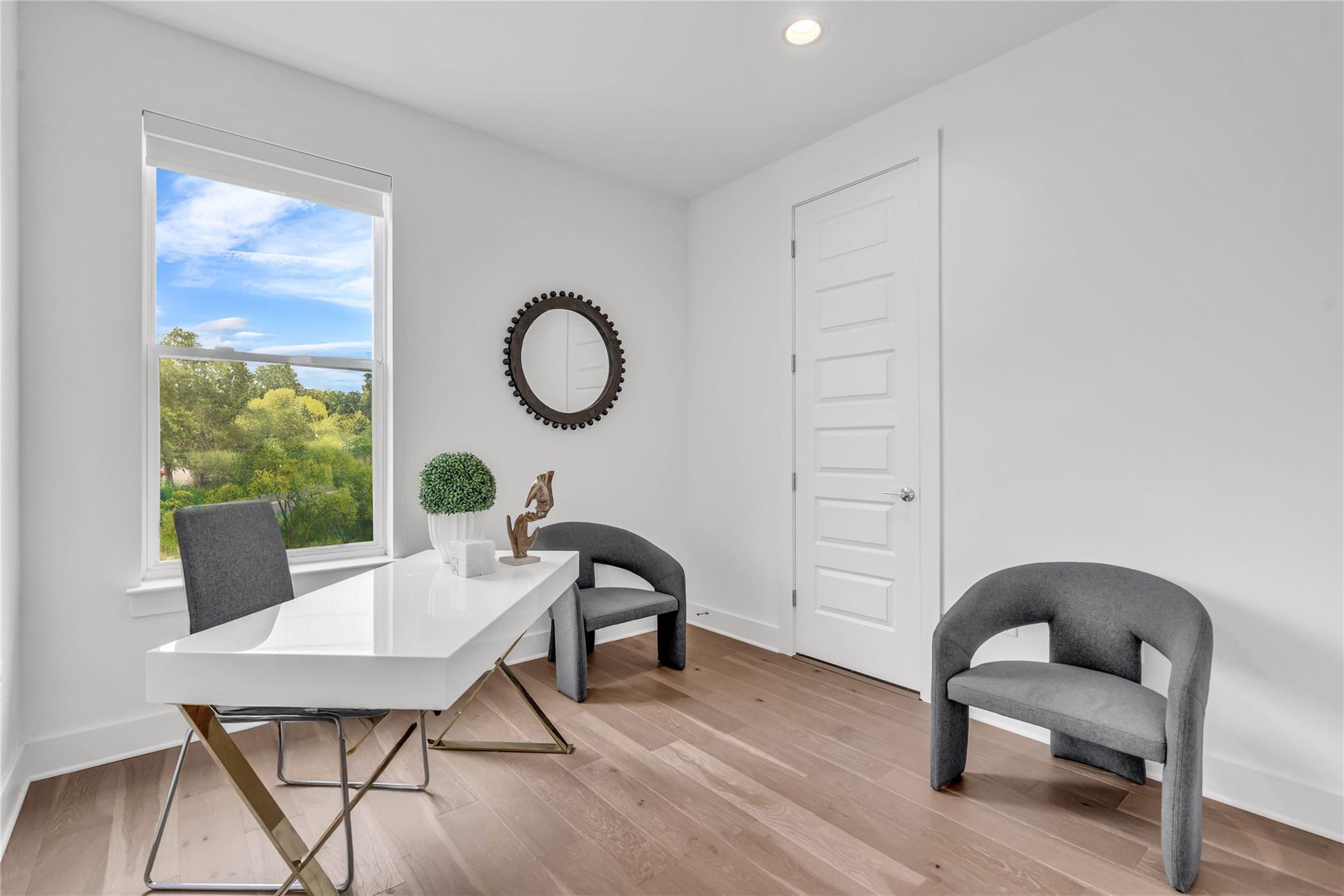 2505 Bluebonnet Ave # 5