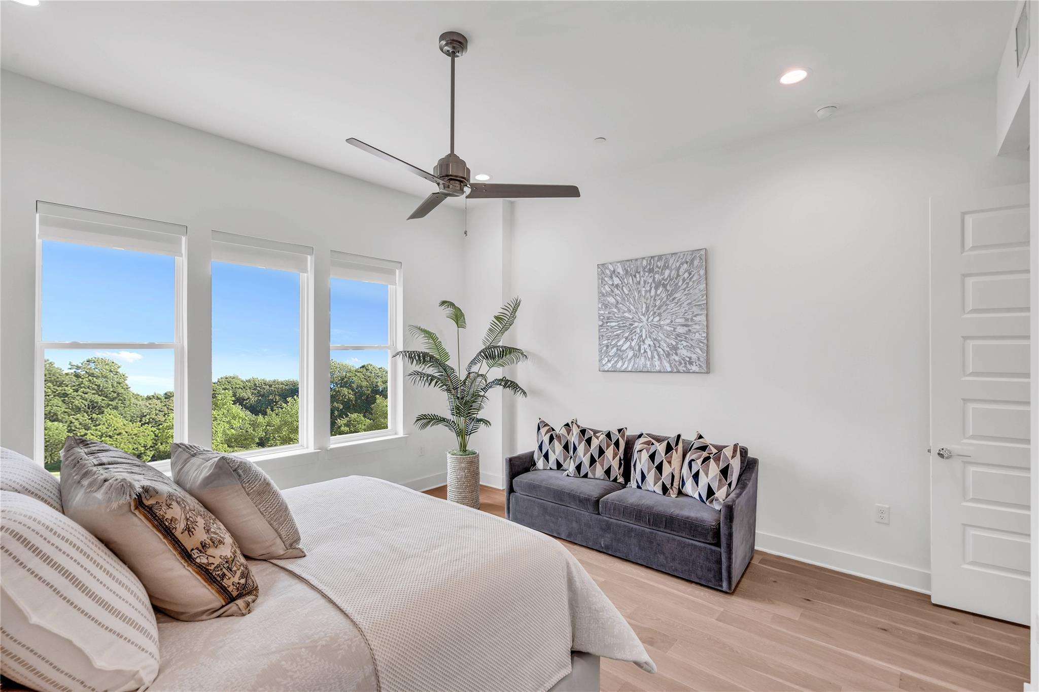 2505 Bluebonnet Ave # 5